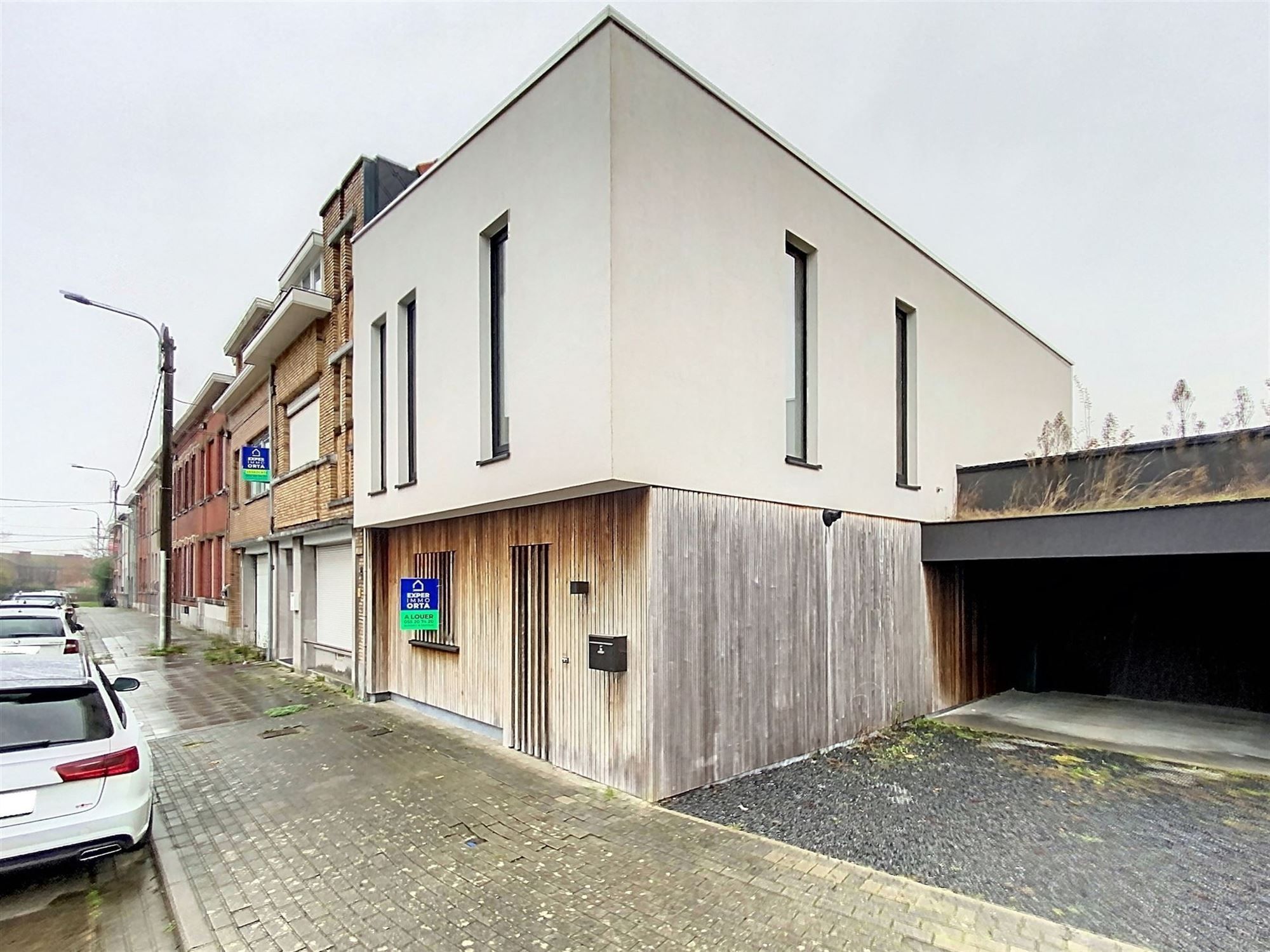 Rijwoning met 3 slaapkamers, terras en tuin foto 2