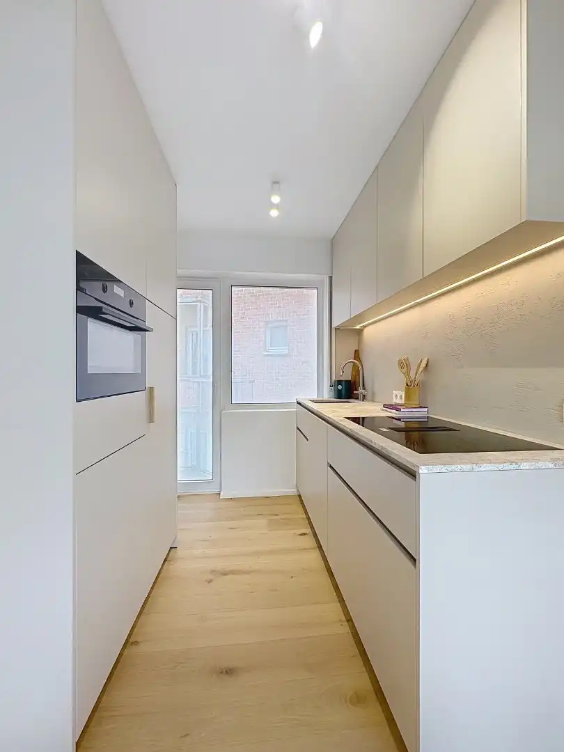 Volledig gerenoveerd appartement met parkeerplaats en lateraal zeezicht te Koksijde foto 7