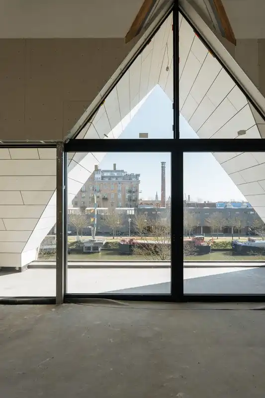 Sfeervol wonen te Brugge in een historisch gebouw foto 4