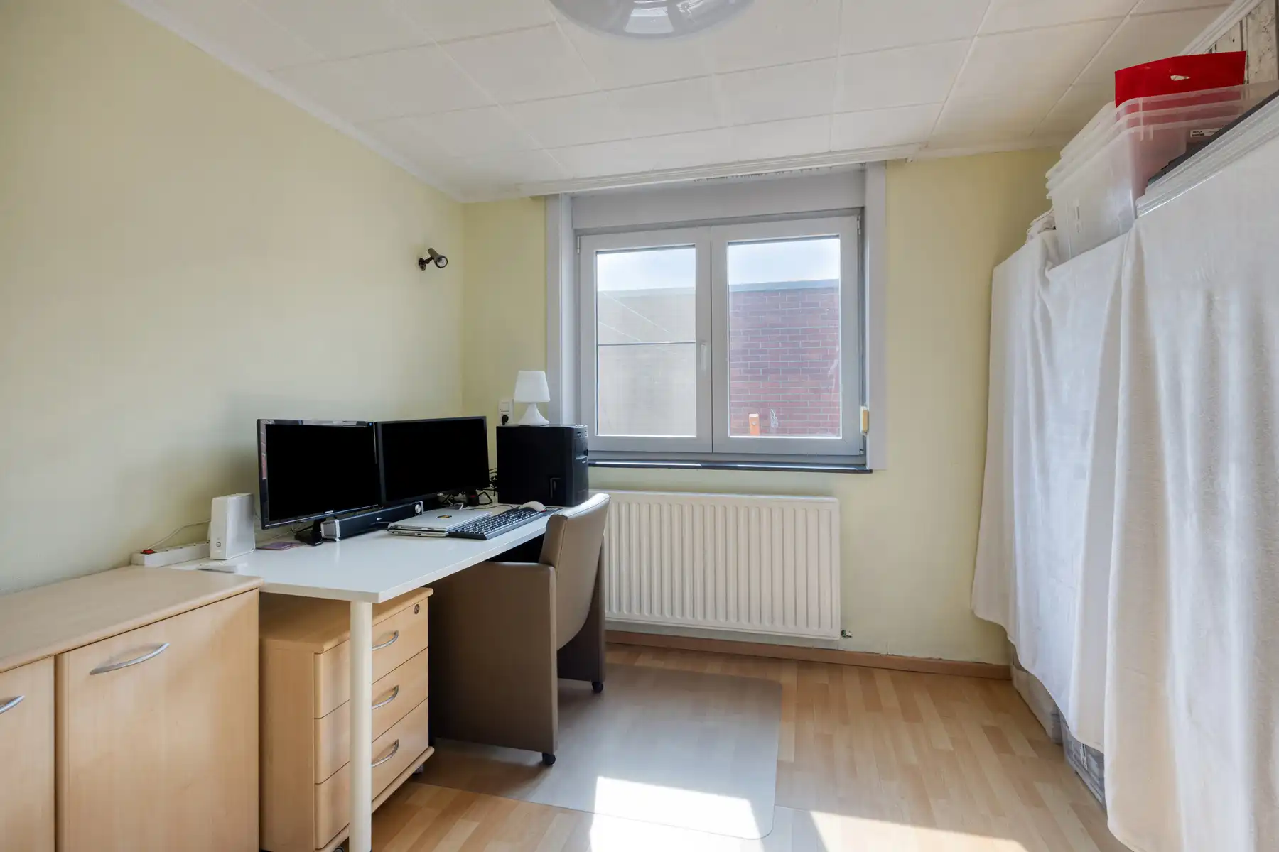 Zeer goedgelegen halfopen bebouwing met garage!! foto 13