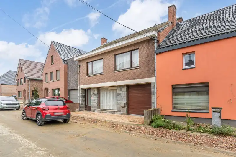 Ruime woning met garage in het centrum van Waanrode foto 32
