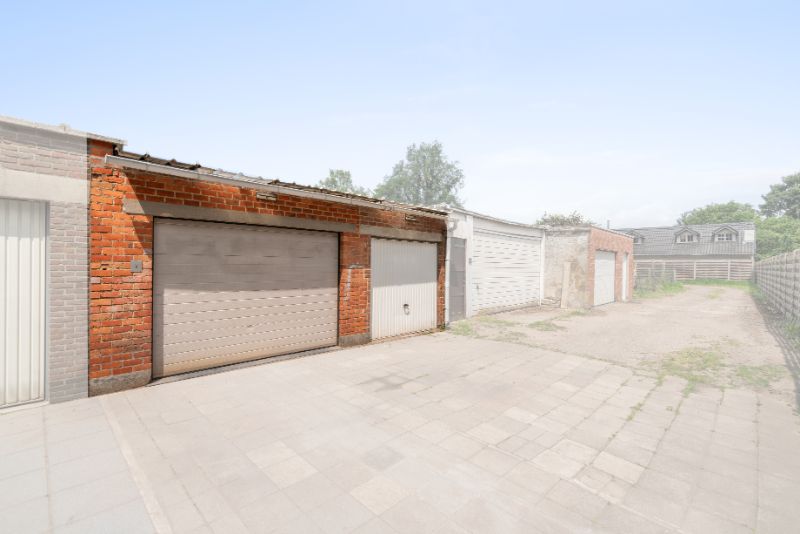 Woning met ruime tuin - dubbele garage achteraan! foto 22