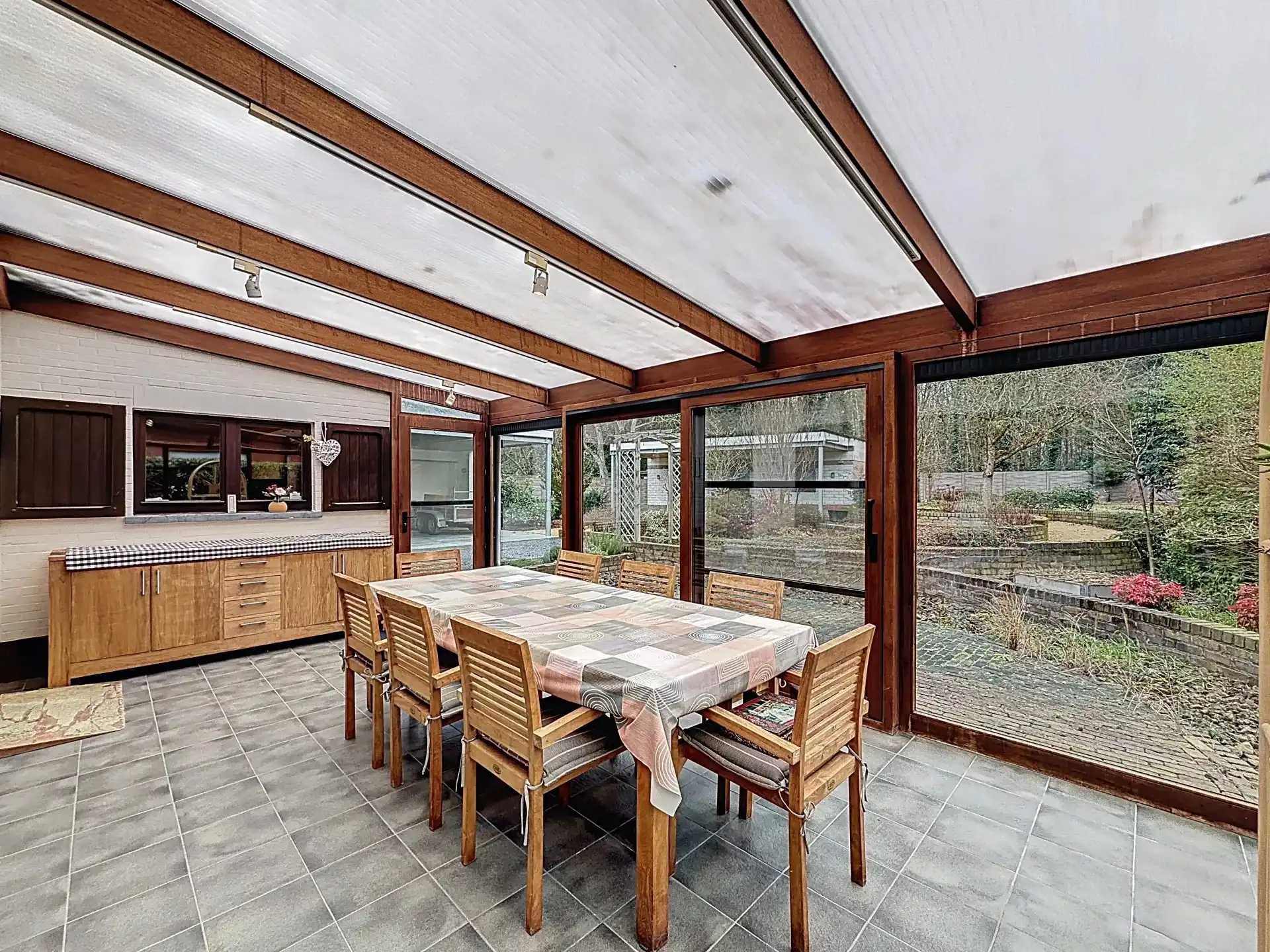 Op te frissen woning met 4 slaapkamers op een groot perceel. foto 13