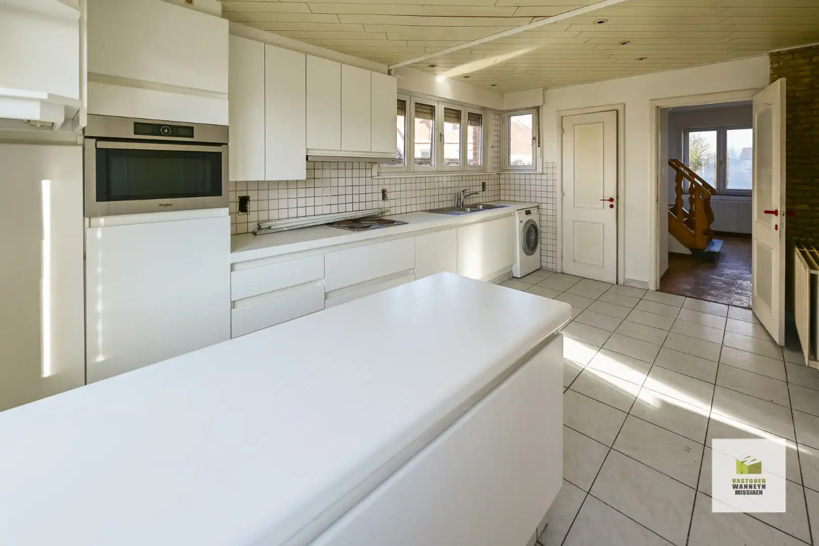 Karaktervolle woning met 3 slpks, 2 garages én zicht over het water  foto 6