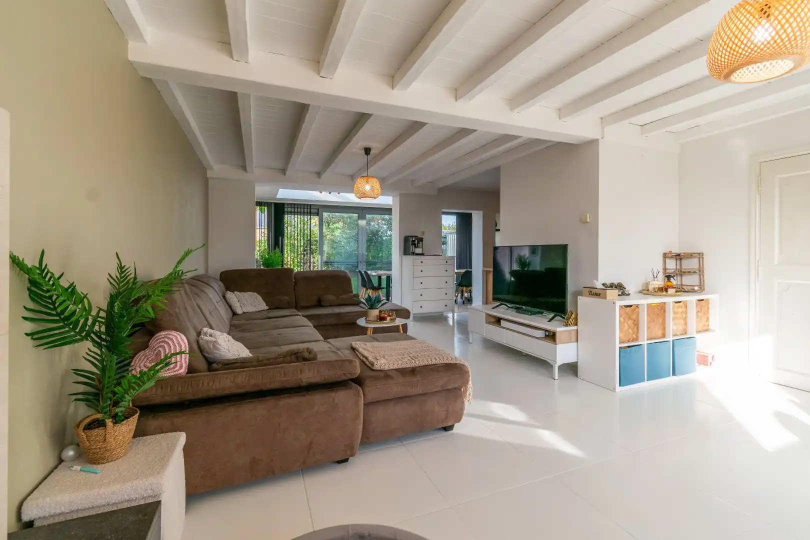 Een instapklare, heel aangename villa met oa. 3 grote slaapkamers! foto 10