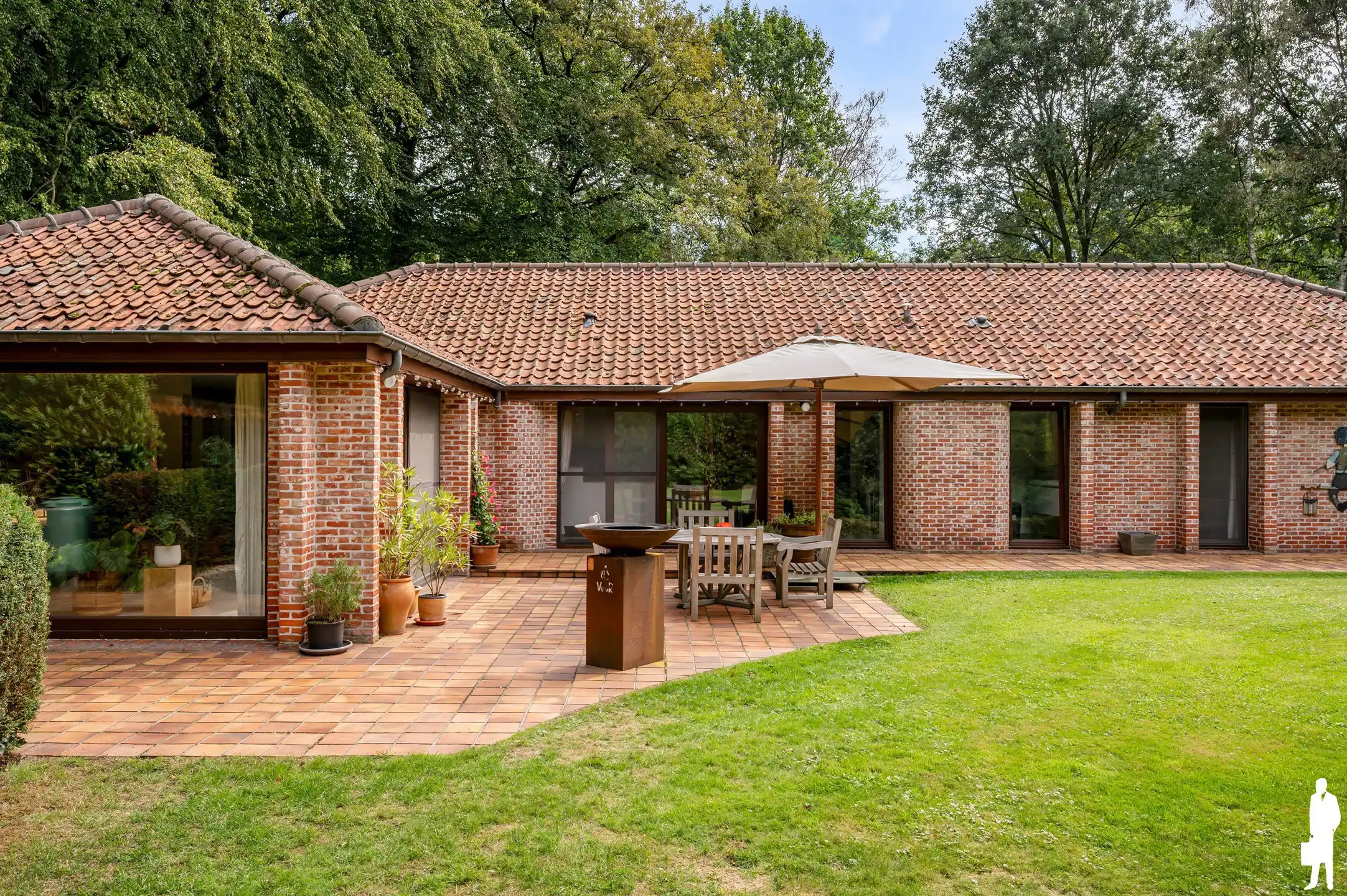 Karaktervolle gelijkvloerse villa op ca. 2.000 m² in zeer rustige, gegeerde en autoluwe wijk Dennendael en dichtbij het natuurgebied foto 53