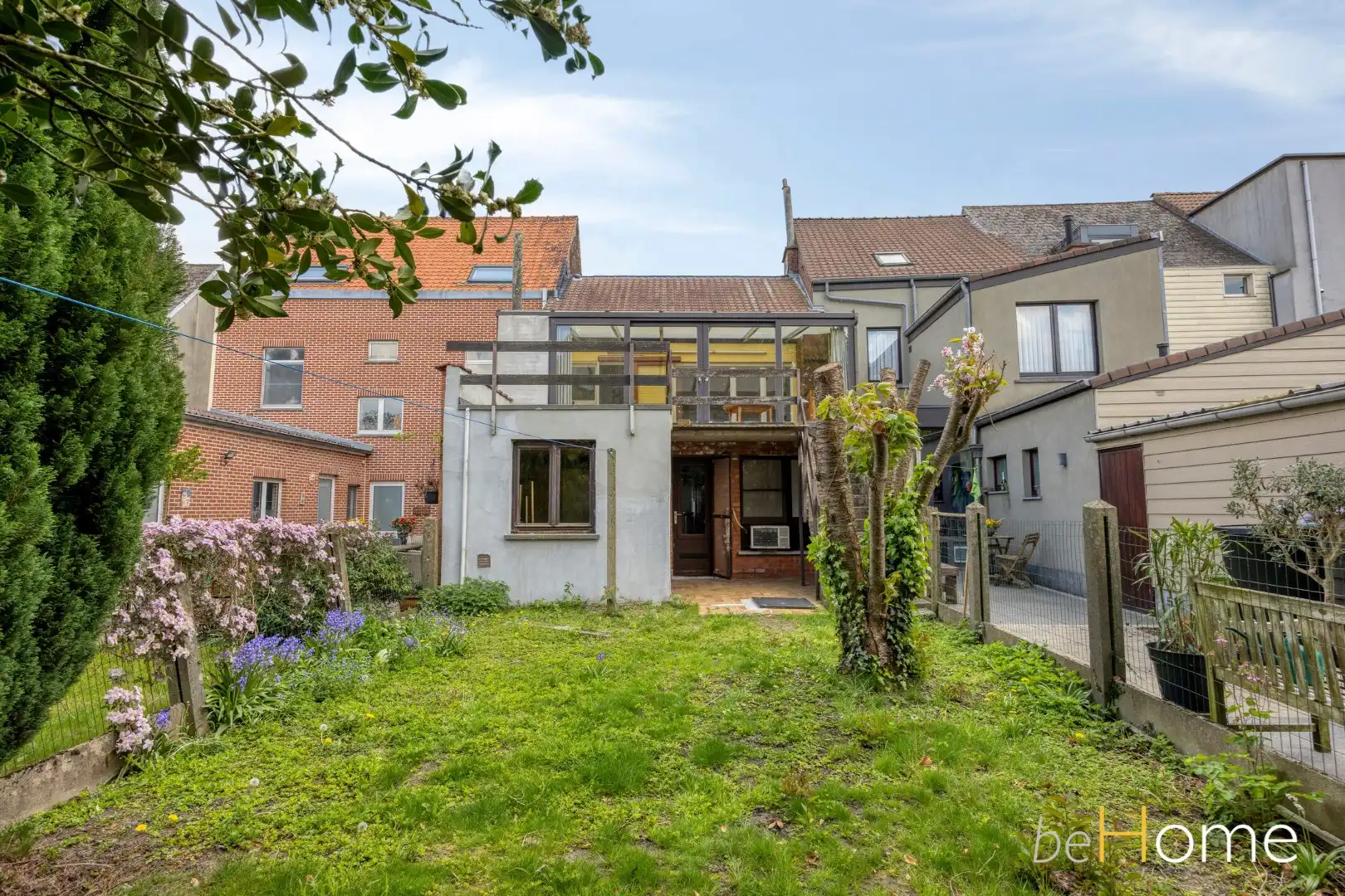 TE KOOP - Ruime 2-gevelwoning met praktijkruimte en uitzonderlijk potentieel in het hart van Merchtem foto 29