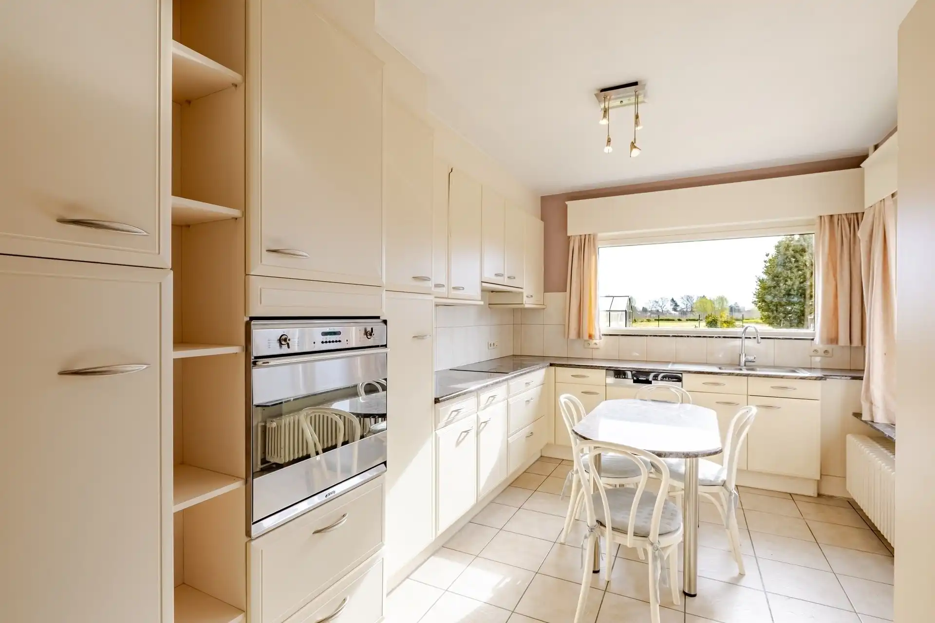 Charmante bungalow met landelijk uitzicht in Schellebelle foto 11