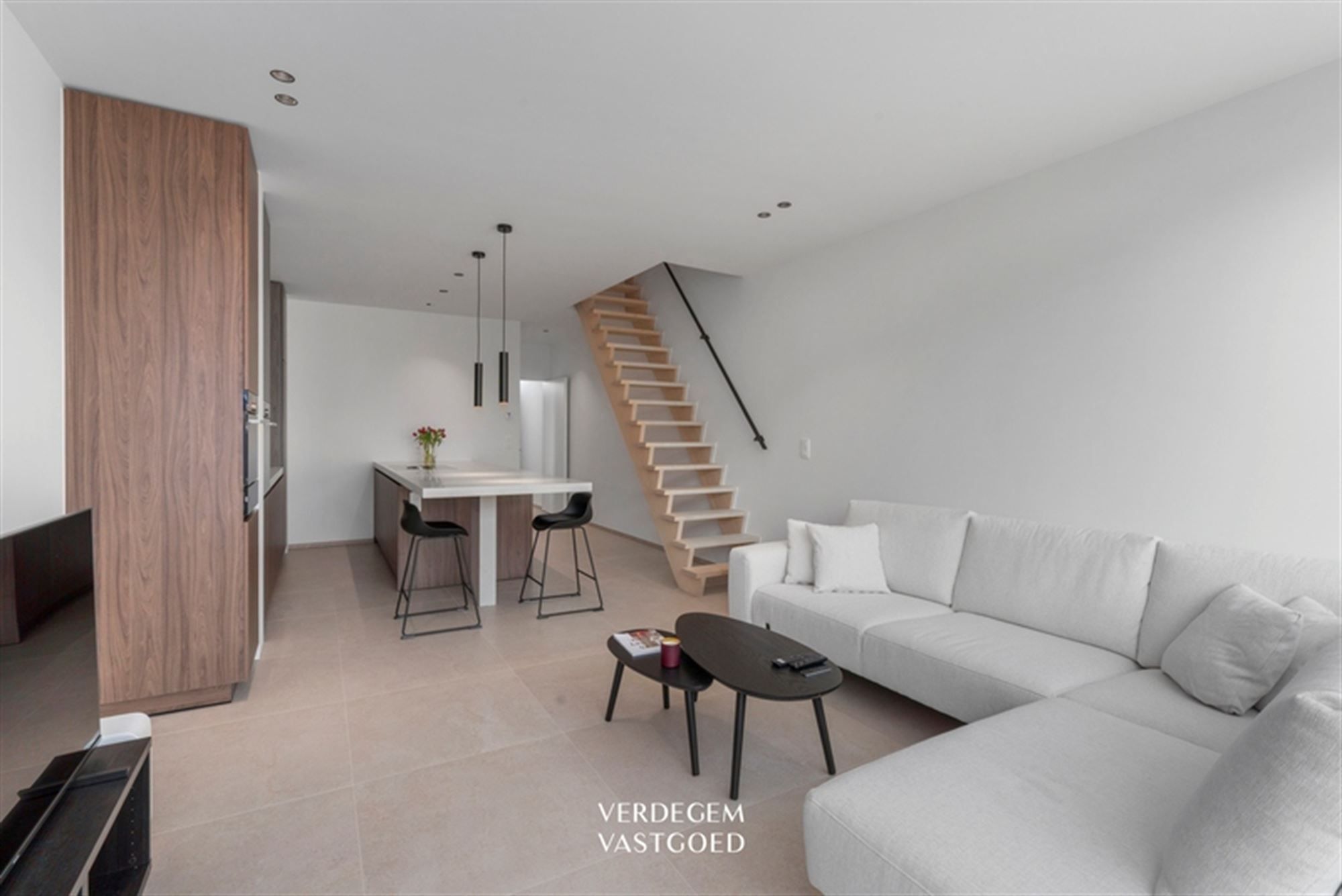 Prachtige vernieuwbouw woning met 2 slaapkamers aan het Leopoldkanaal foto 8