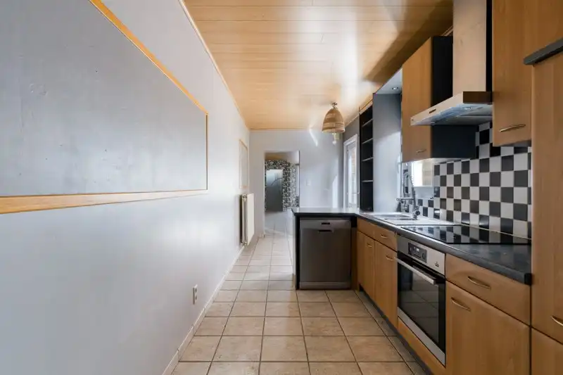 🌿 Instapklare halfopen woning met 3 slaapkamers, tuin, garage en zonnepanelen in Beveren-Leie TE KOOP! foto 6