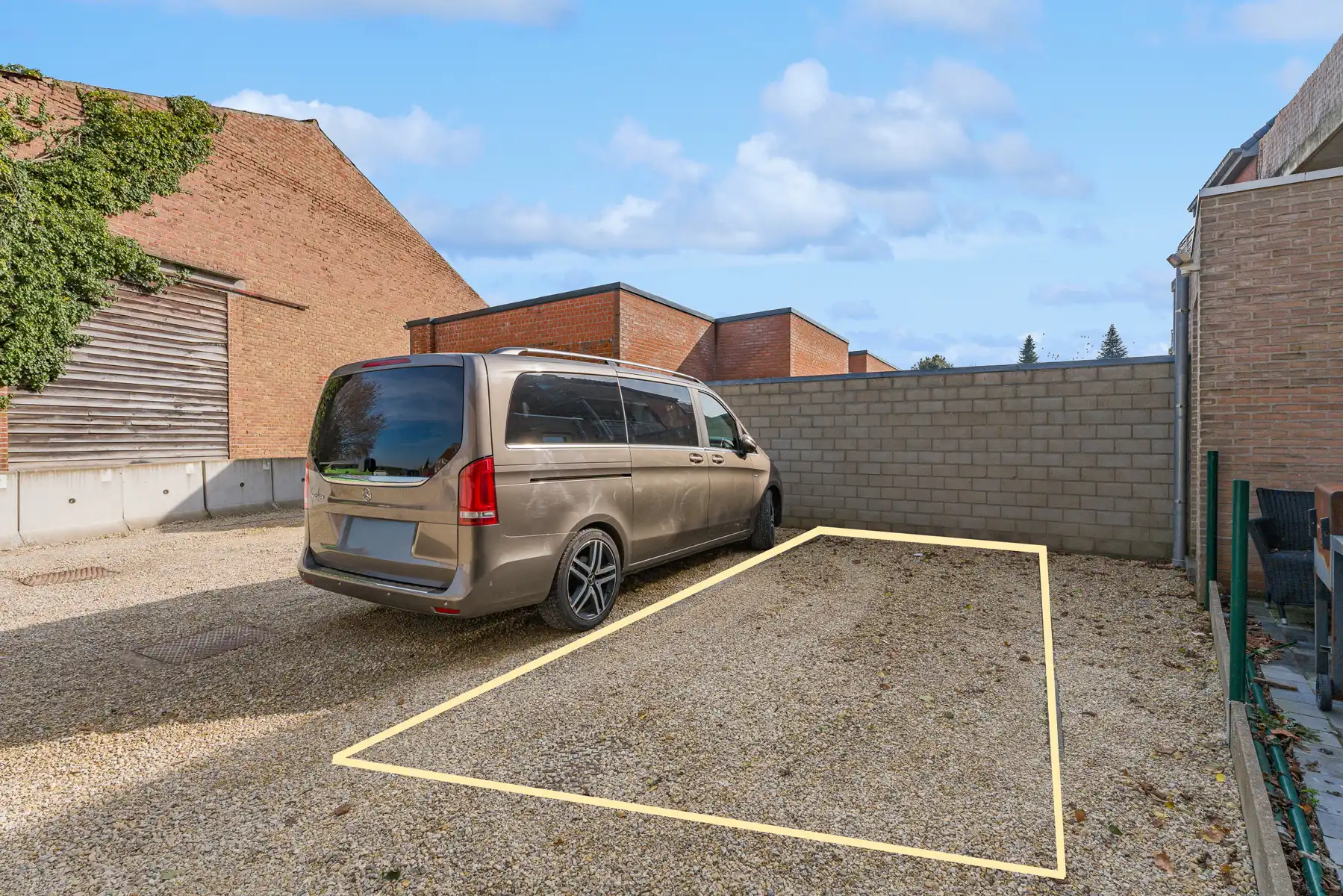 Lichtrijk en instapklaar wonen in hartje Wakken. foto 14