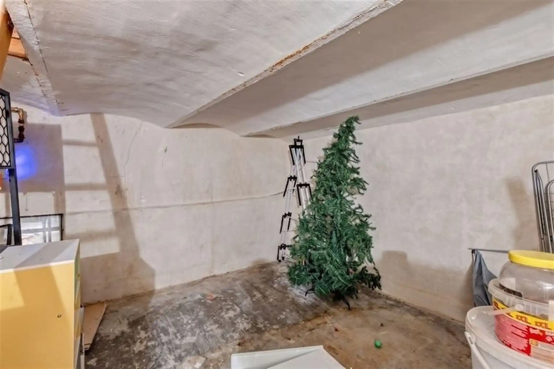 Goed gelegen degelijk huis in Eine. foto 12