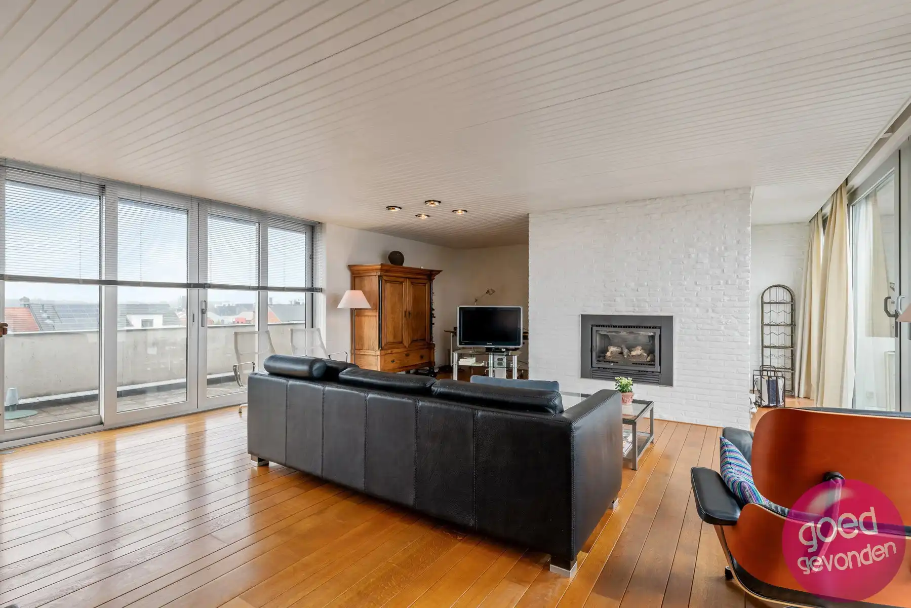 PENTOUSE 145 m² - 2 SLK - TERRAS 100 m² - LIFT - PARKING MGL foto 6