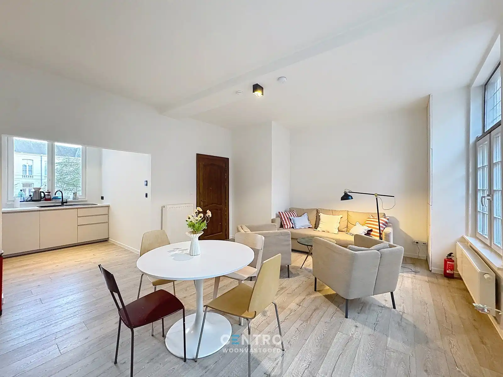 Instapklaar gemeubeld appartement op één van de mooiste locaties van Brugge! foto 6