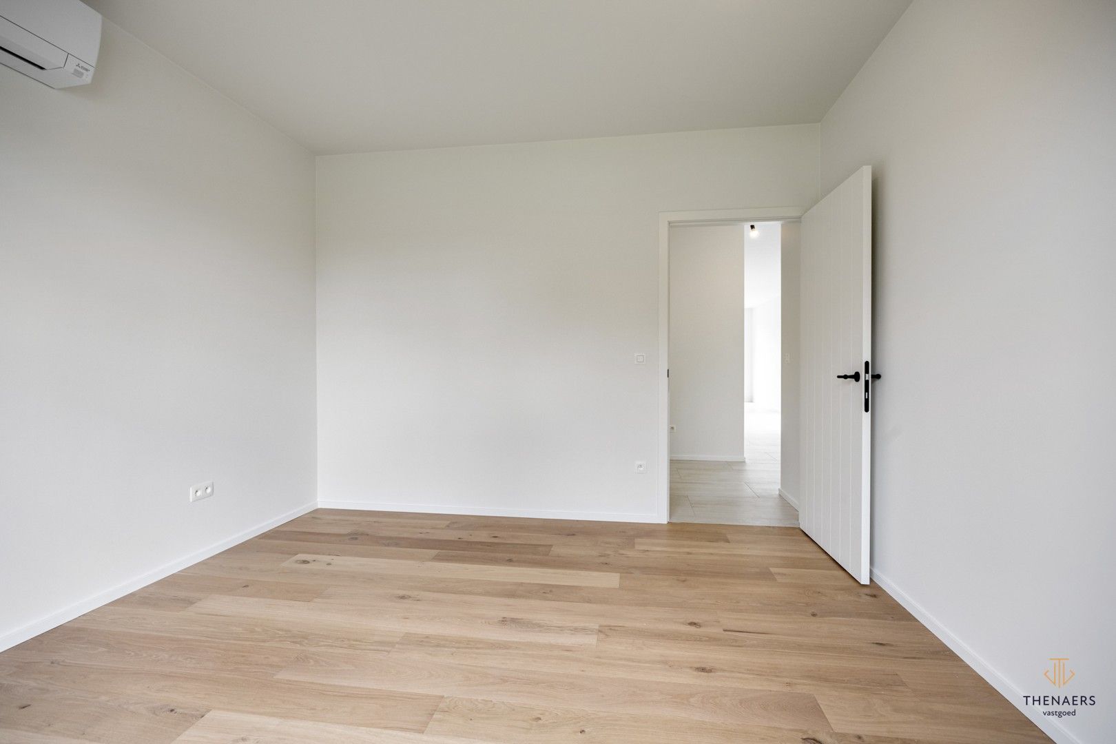 INSTAPKLARE LUXE EN ENERGIEZUINIGE NIEUWBOUWWONING MET 4 SLAAPKAMERS EN 2 BADKAMERS. foto 10