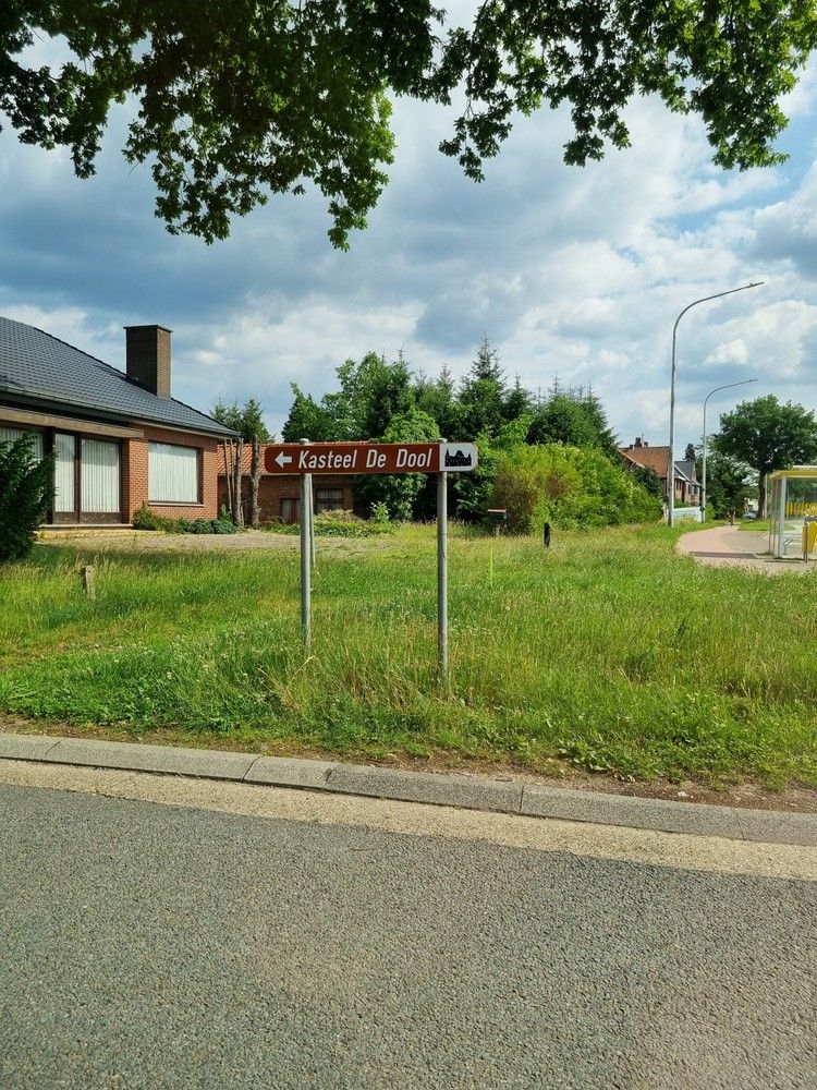 Uitstekend gelegen open bouwplaats op 4a 61ca foto 7