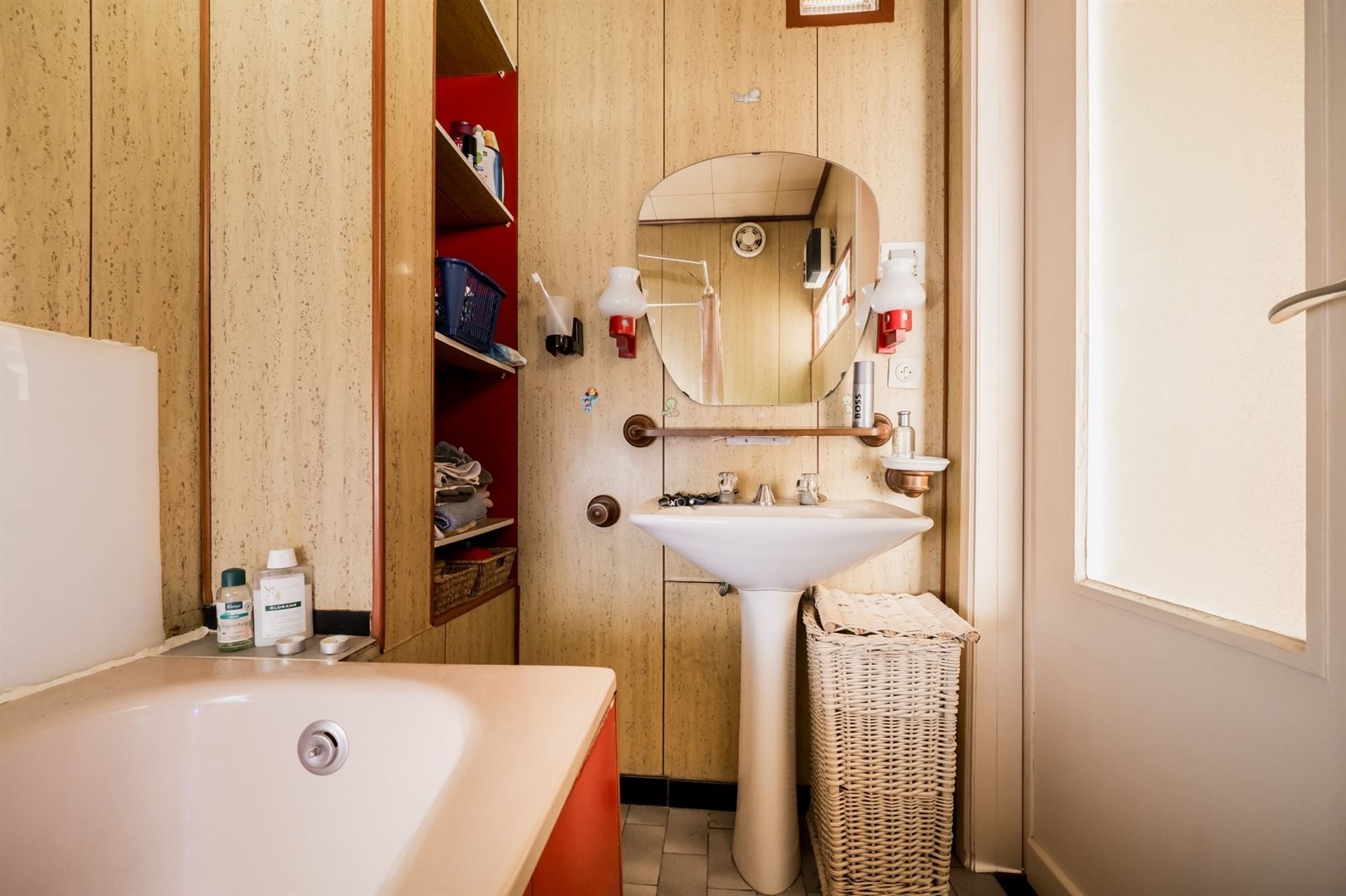 Te renoveren woning met 4 slpks en tuin. foto 10