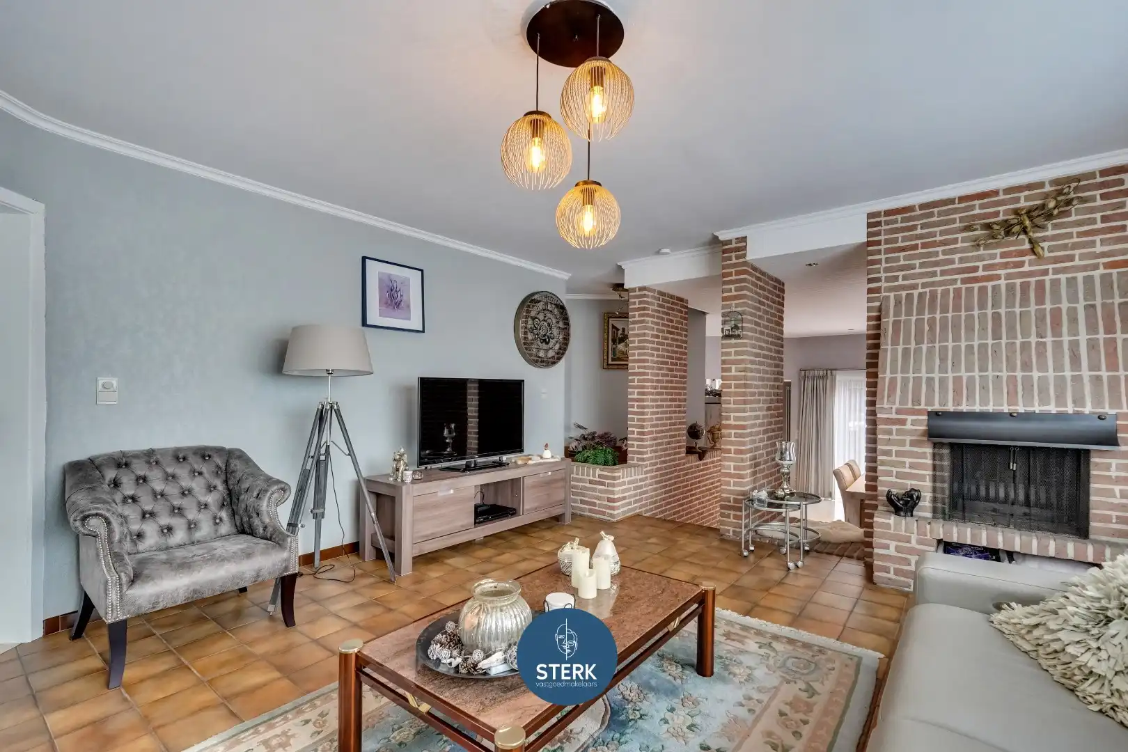 GEZINSWONING MET EEN BEWOONBARE OPP. VAN 311 M² TE VELDWEZELT-LANAKEN !  foto 7