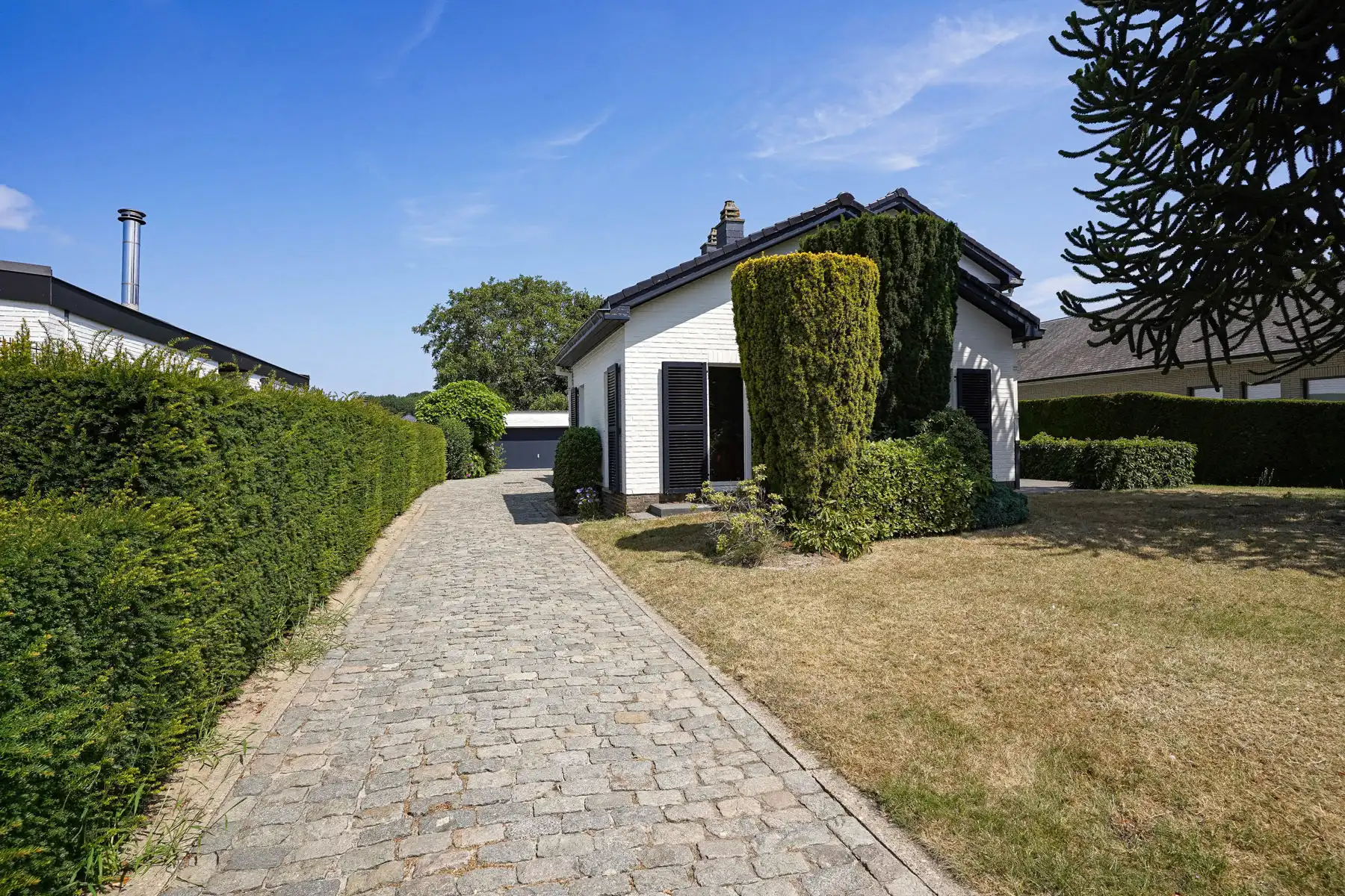 Ruime vrijstaande woning te Londerzeel foto 2