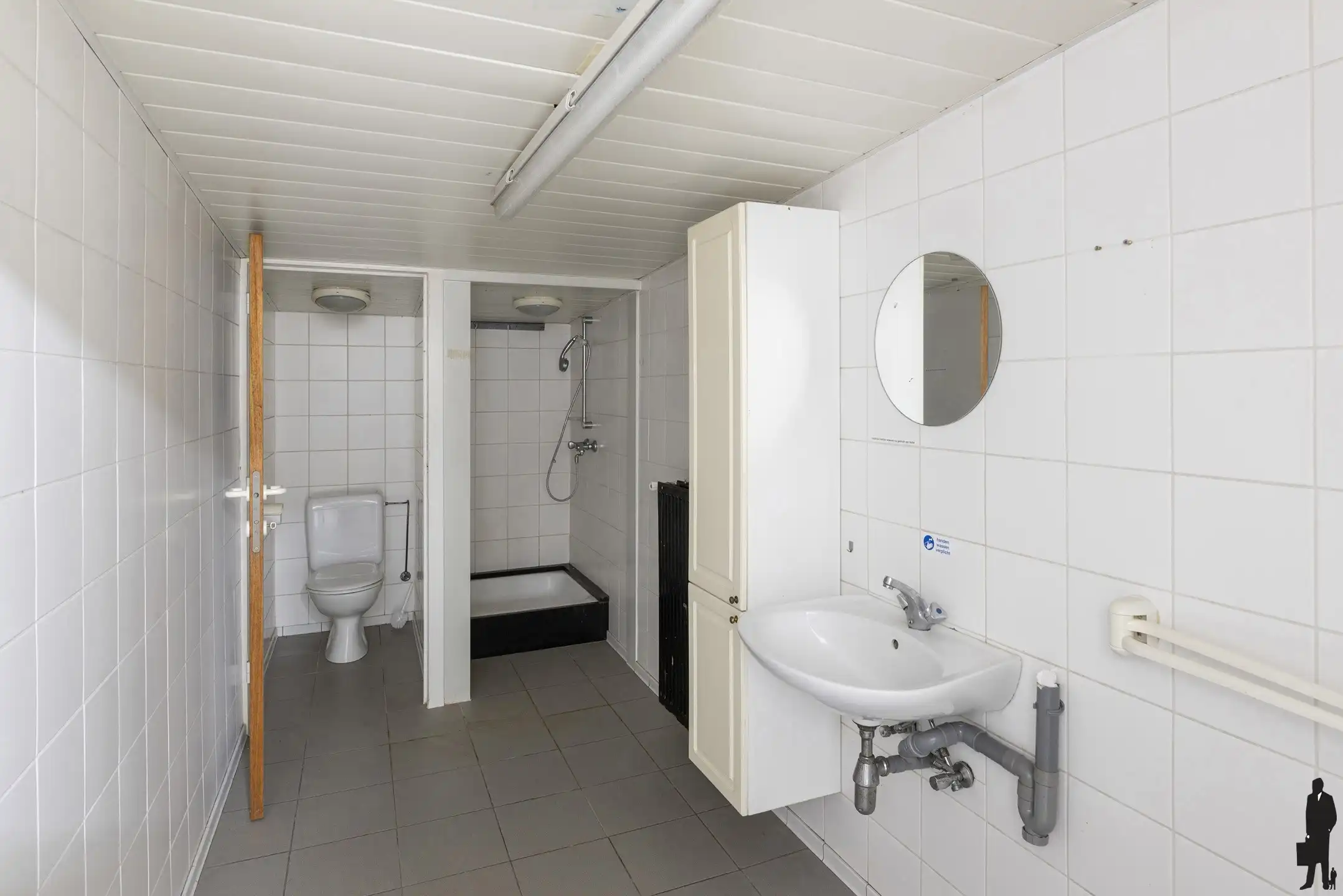 Handelsruimte van ca.163m2 aan doorgaande weg in Arendonk foto 12