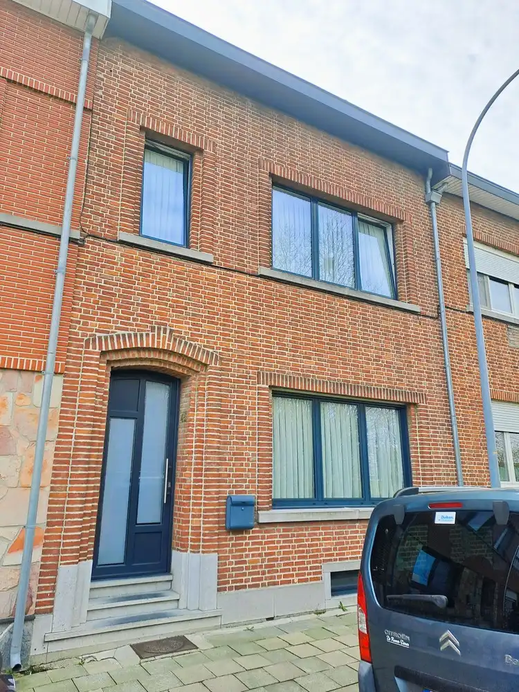 Charmante gezinswoning met gunstig EPC! foto {{pictureIndex}}