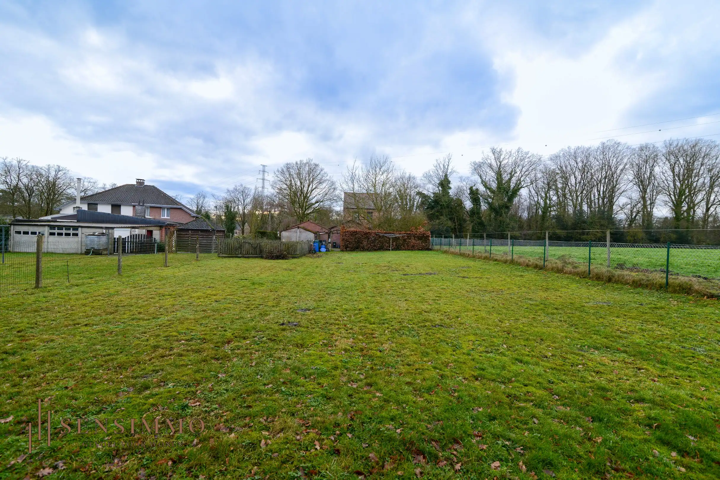 Open bebouwing met 3 slaapkamers op ruim perceel van 13a foto 24