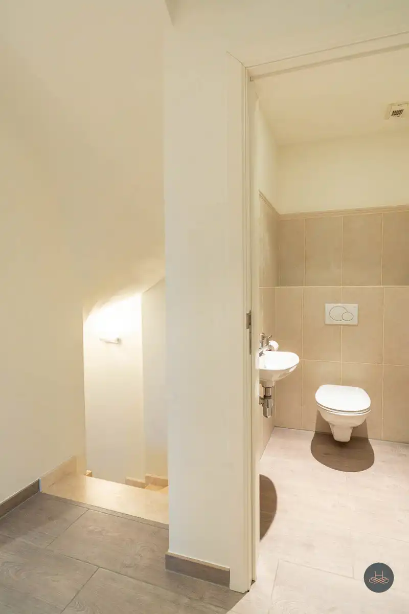 Zeer ruim triplex-appartement met 3 slaapkamers foto 14