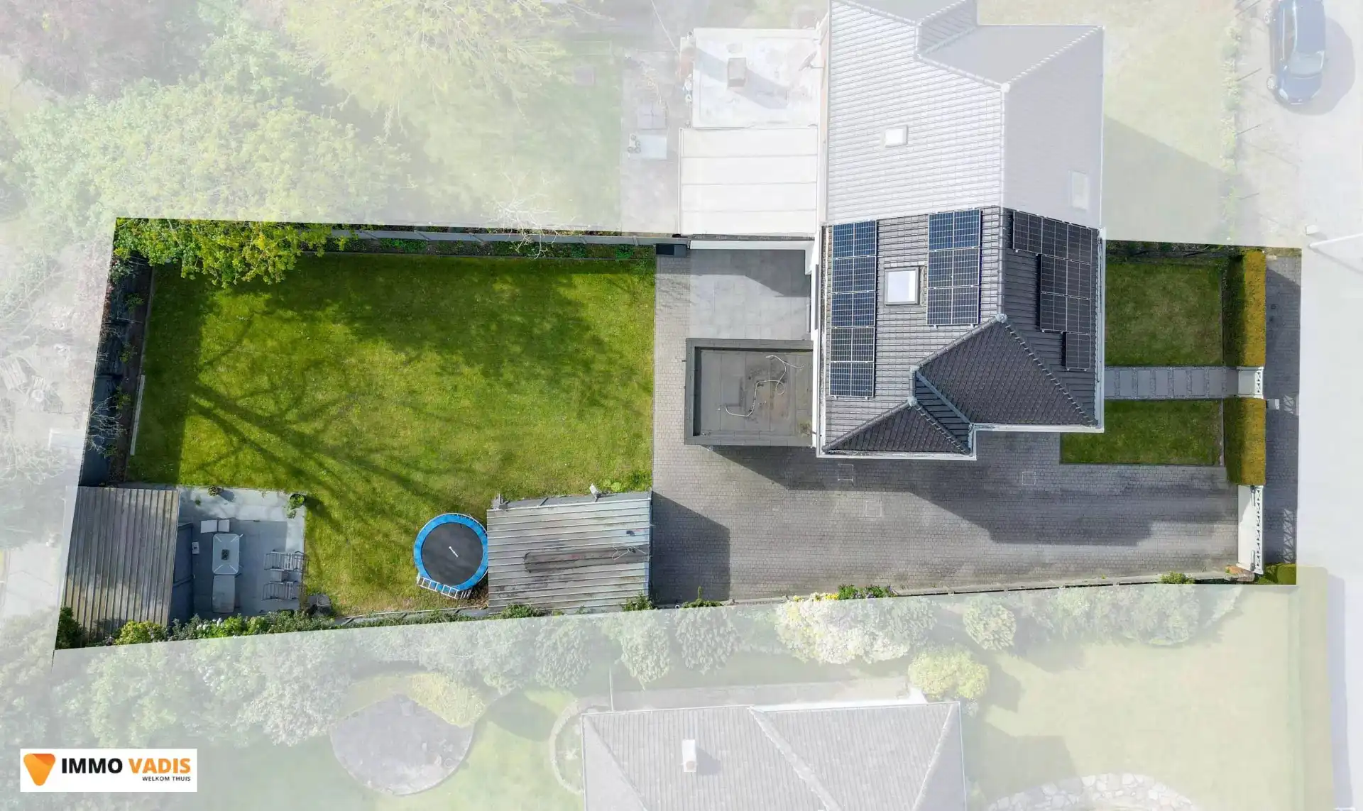 Ruime halfopen bebouwing met drie slaapkamers en tuin foto 19