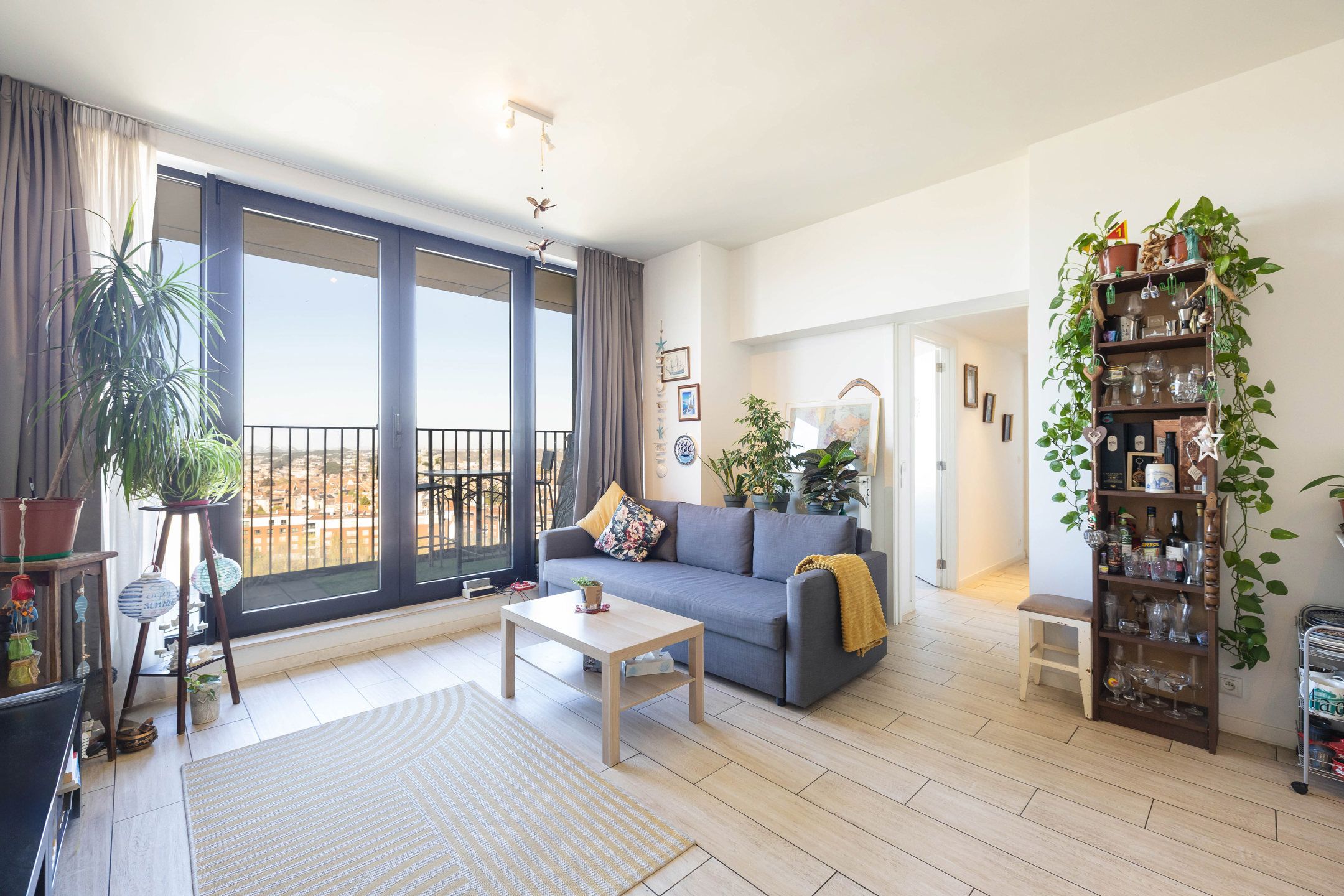 Appartement met 3 slaapkamers + P foto {{pictureIndex}}