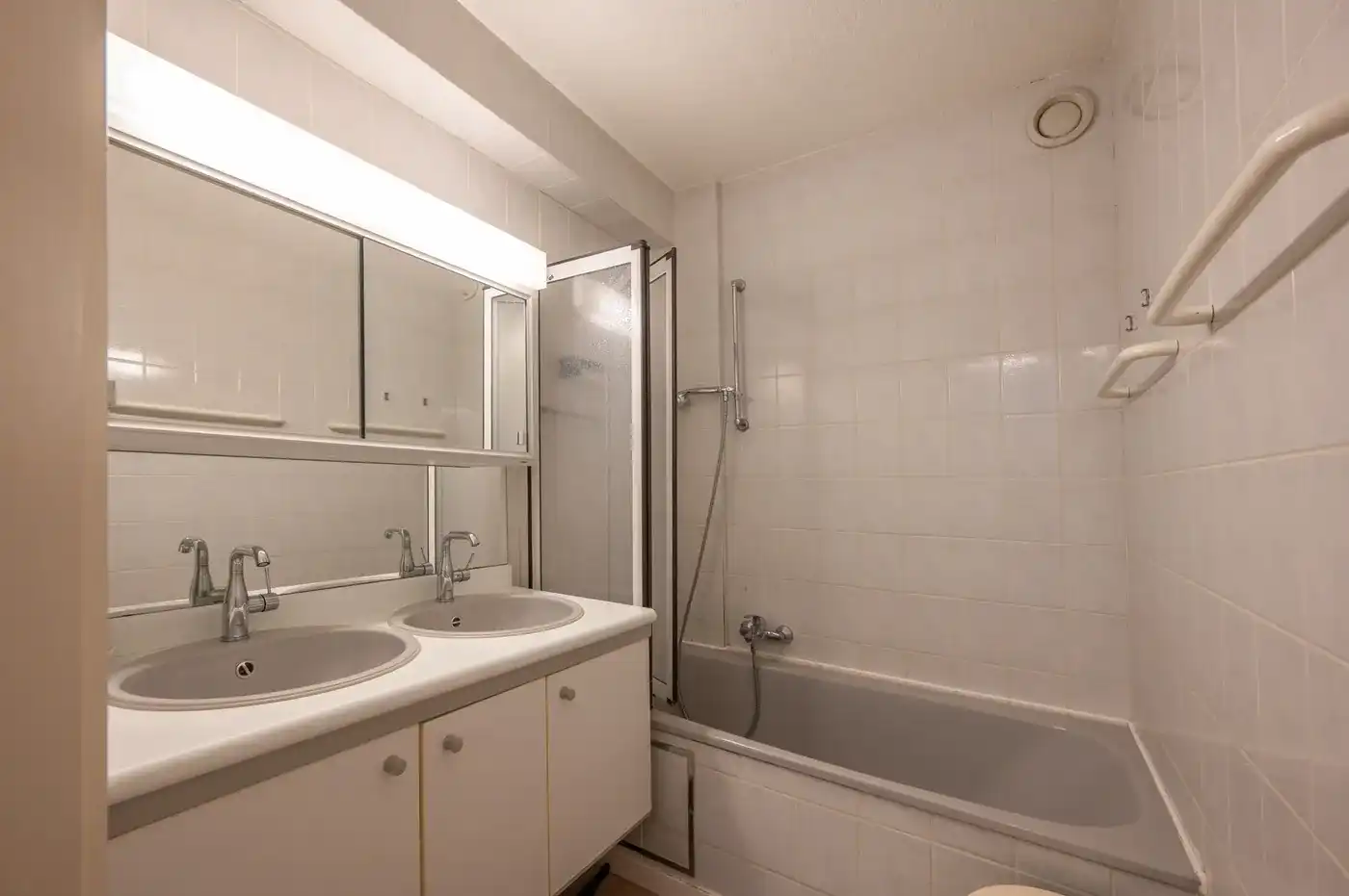 Te renoveren appartement gelegen op een fantastische locatie op de zeedijk. foto 14