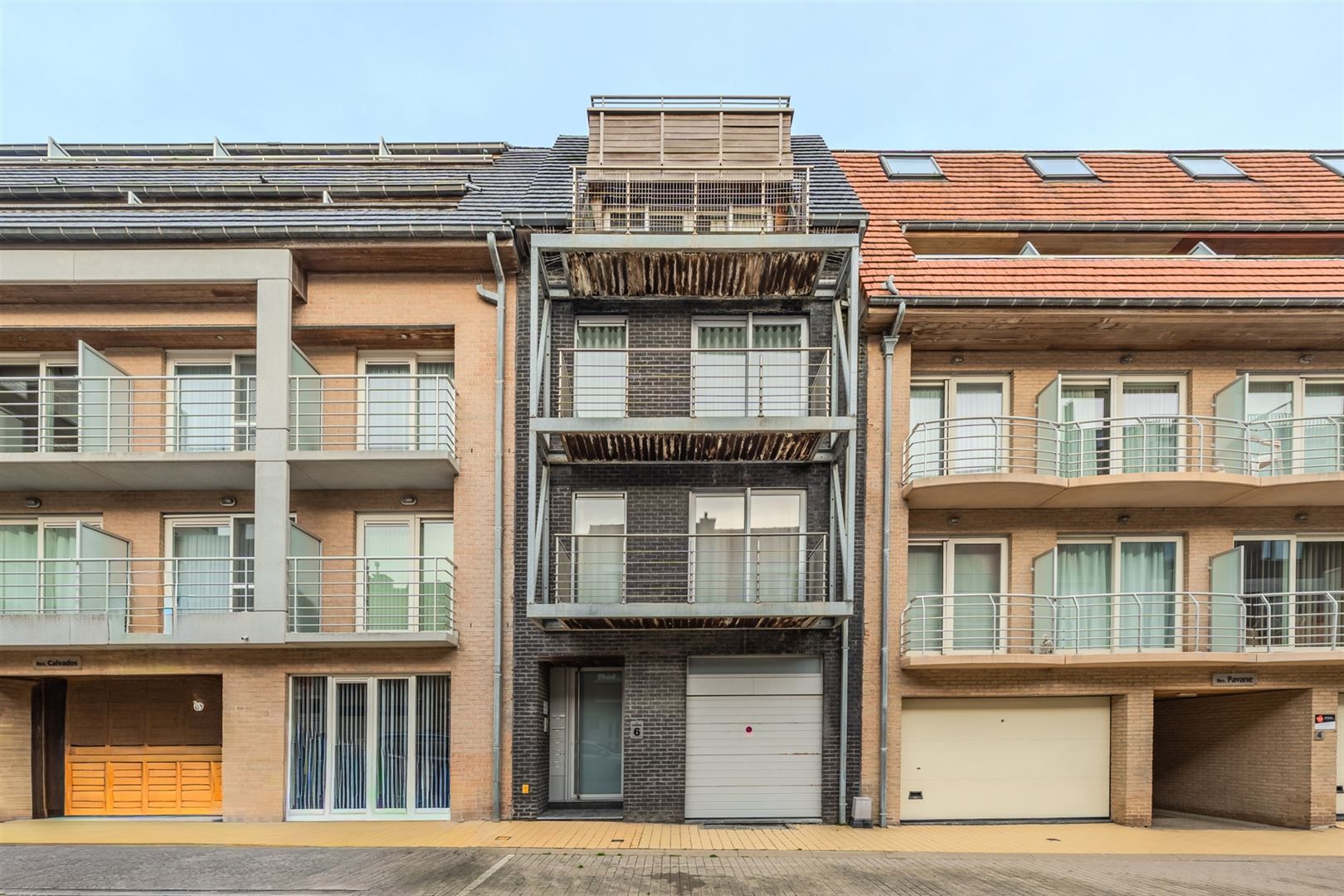 Instapklaar Duplexappartement in Centrum Middelkerk foto {{pictureIndex}}