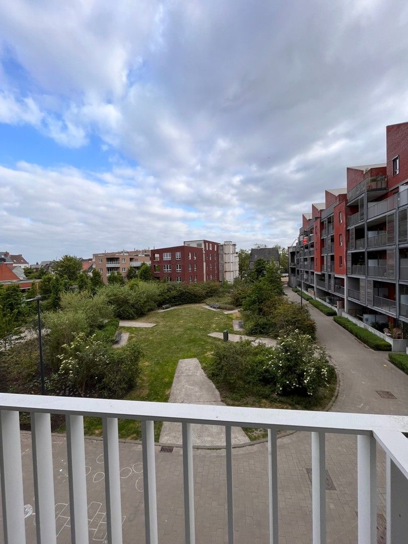 Zeer aangenaam 2-slaapkamerappartement met ruim terras en open zicht te Dok Noord foto 18