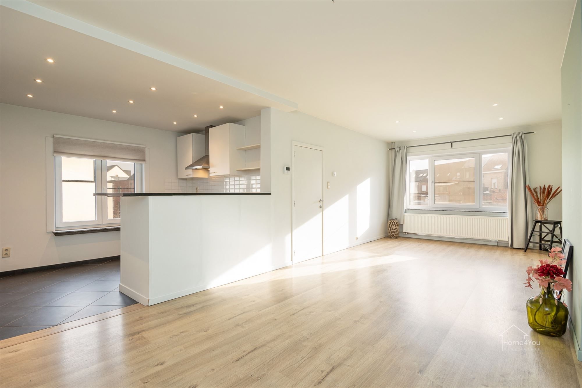 Leuk Duplexappartement + Garage foto {{pictureIndex}}