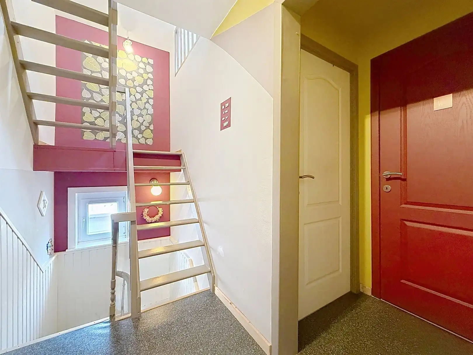 Instapklare stadwoning met koer, 2/3 slpks foto 20