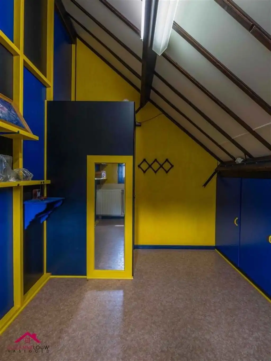 Karaktervolle, vrijstaande woning op riant perceel foto 30