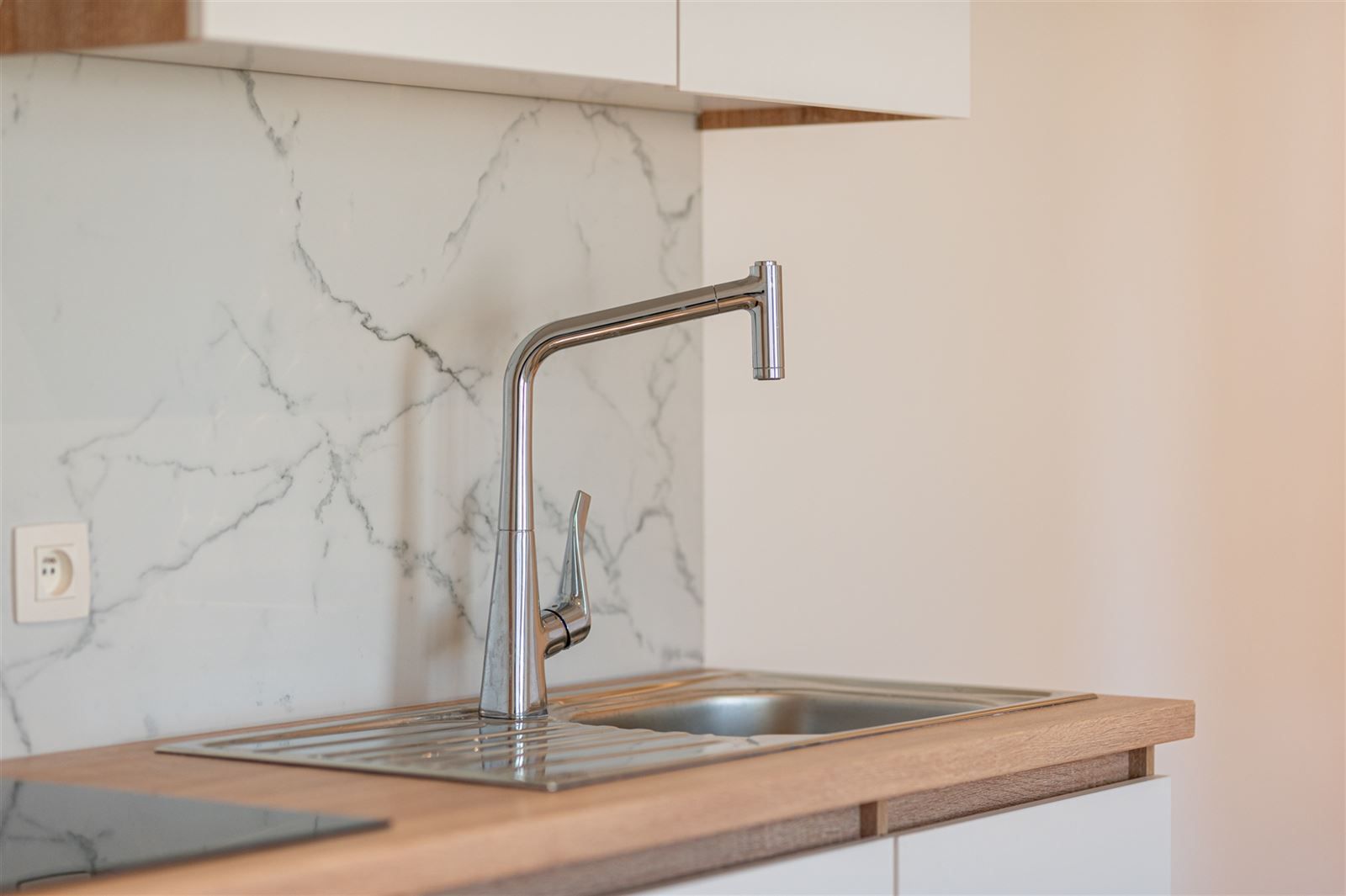 Gerenoveerde 3gevel woning met 4 slaapkamers foto 8