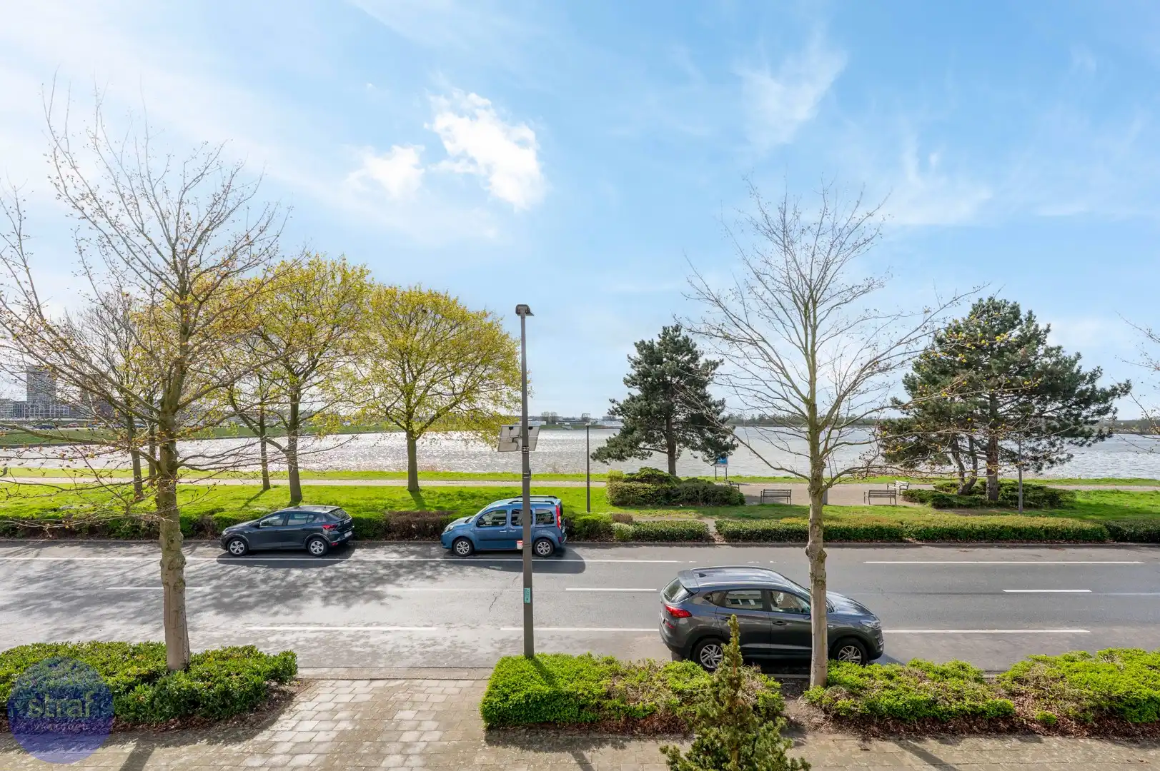 TE HUUR/ Gerenoveerd appartement met 2 slaapkamers, groot terras en zicht op het Galgenweel + 2 kelderbergingen foto 6