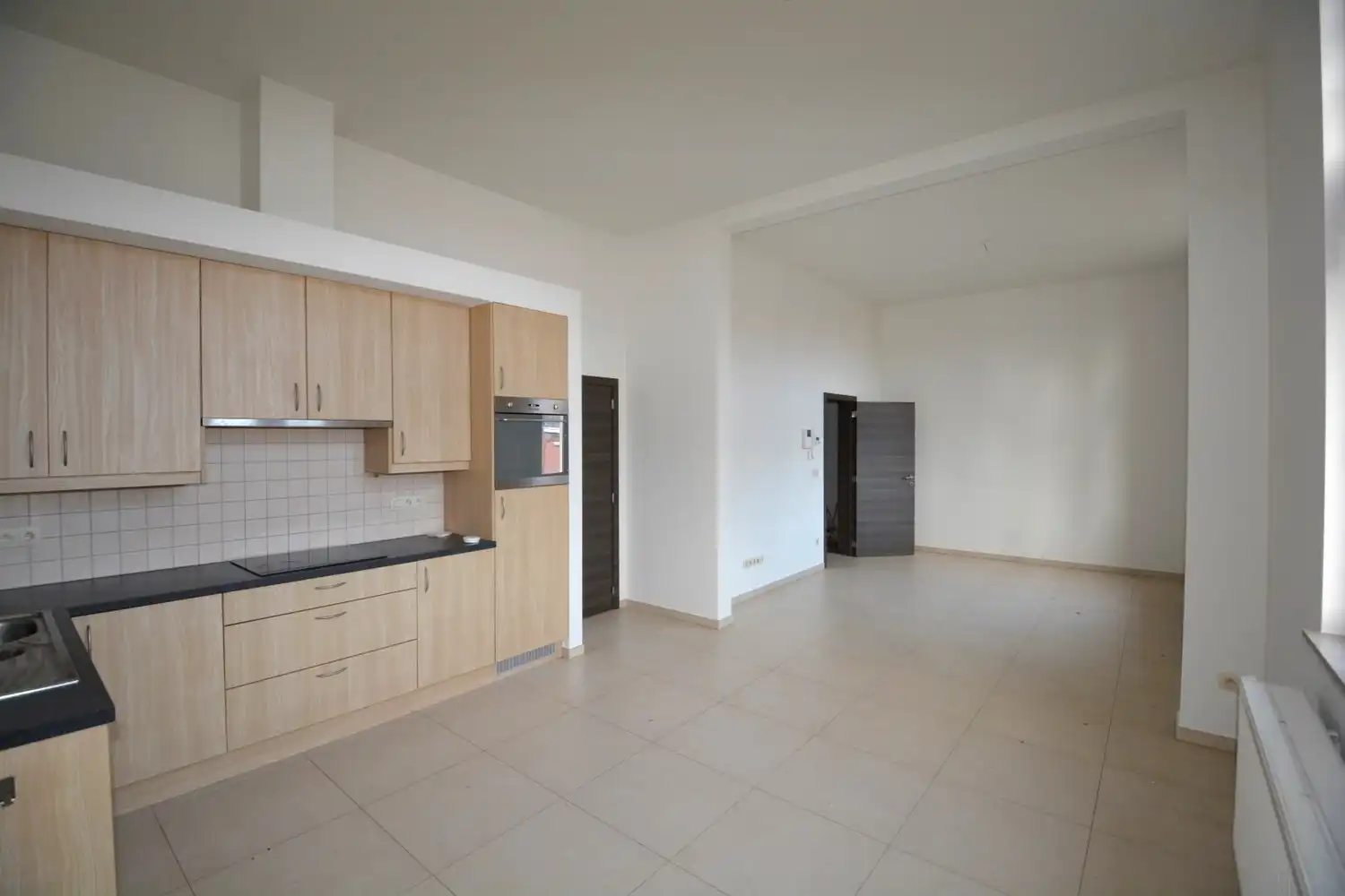 CHARMANT APPARTEMENT MET 1 SLK EN AUTOSTAANPLAATS! foto 2