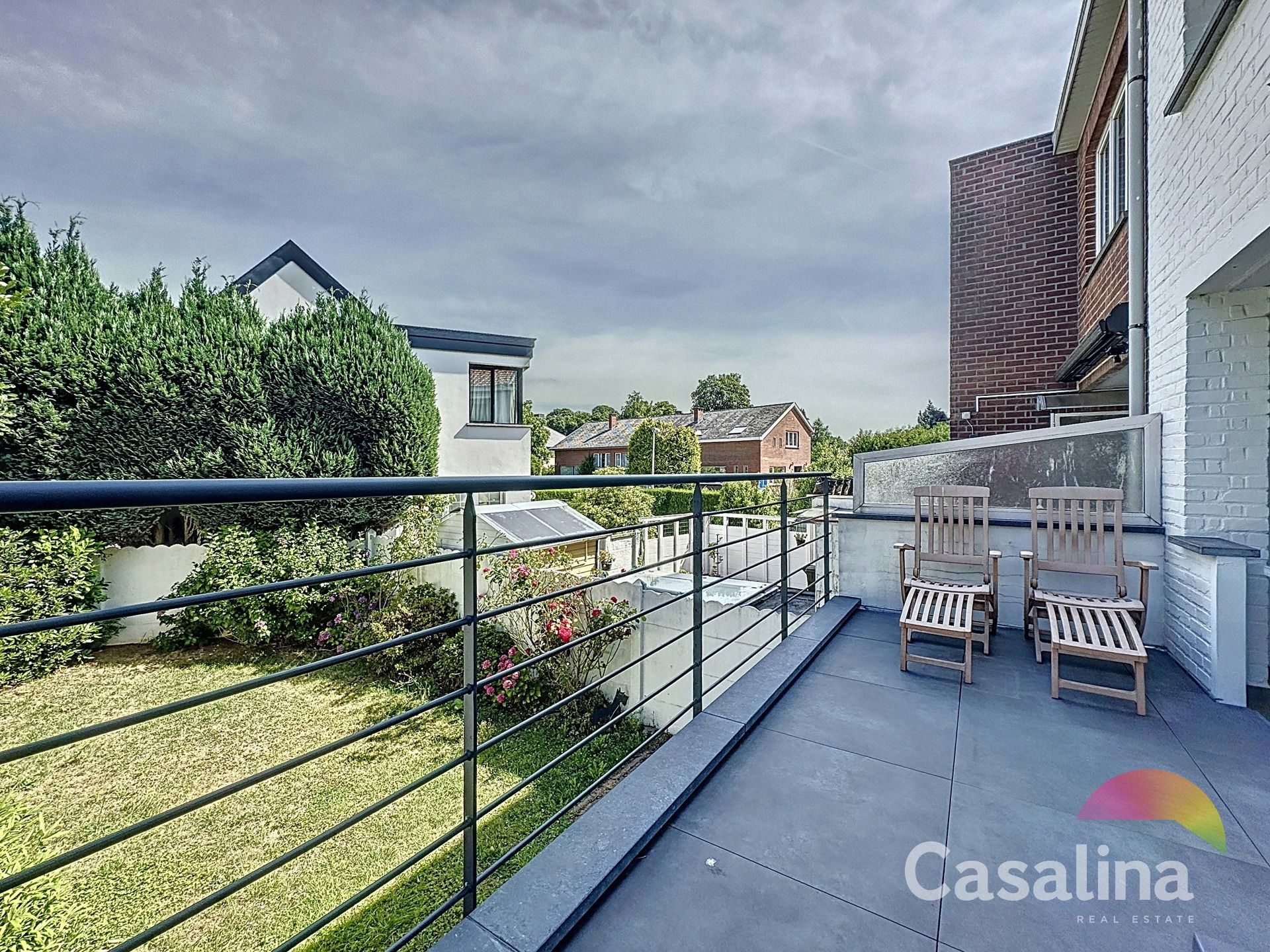 Huis met 3 slaapkamers en tuin foto 9