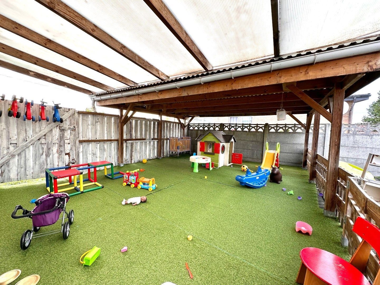 Ruim handelshuis met grote tuin – om te vormen tot een karaktervolle woning foto 18