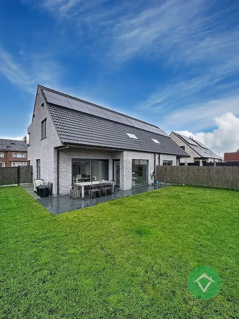 Recent halfopen nieuwbouwwoning te Koekelare. foto 21