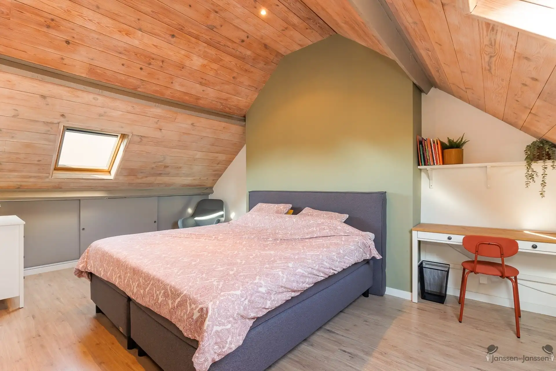 halfopen bebouwing met 3 slpkmrs & tuin foto 15