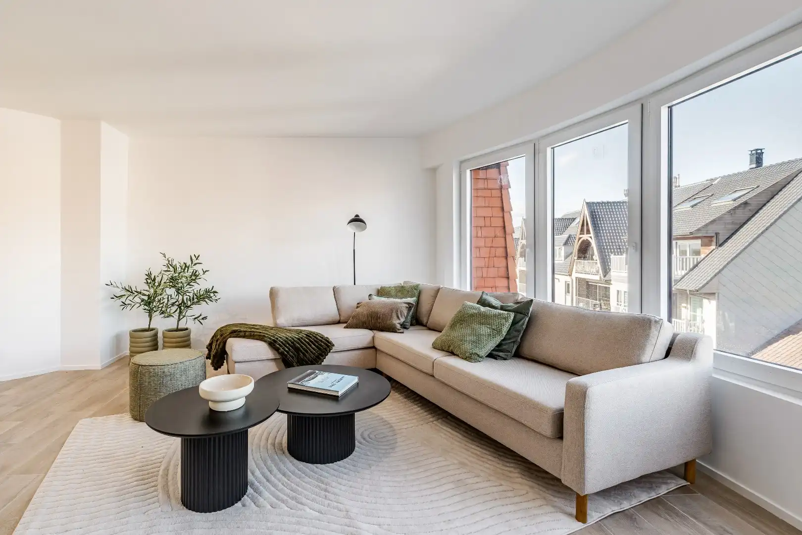 Prachtig en volledig gerenoveerd 2-slaapkamer appartement foto 3