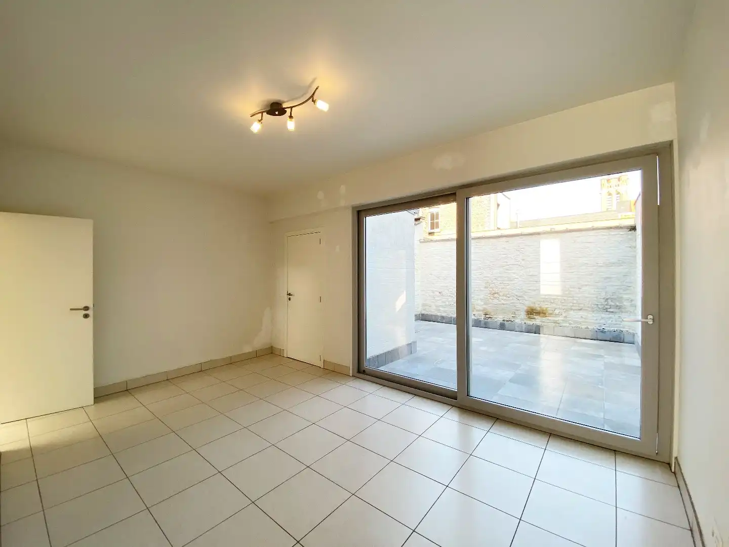 INSTAPKLARE RIJWONING MET KOER IN HARTJE IZEGEM foto 5