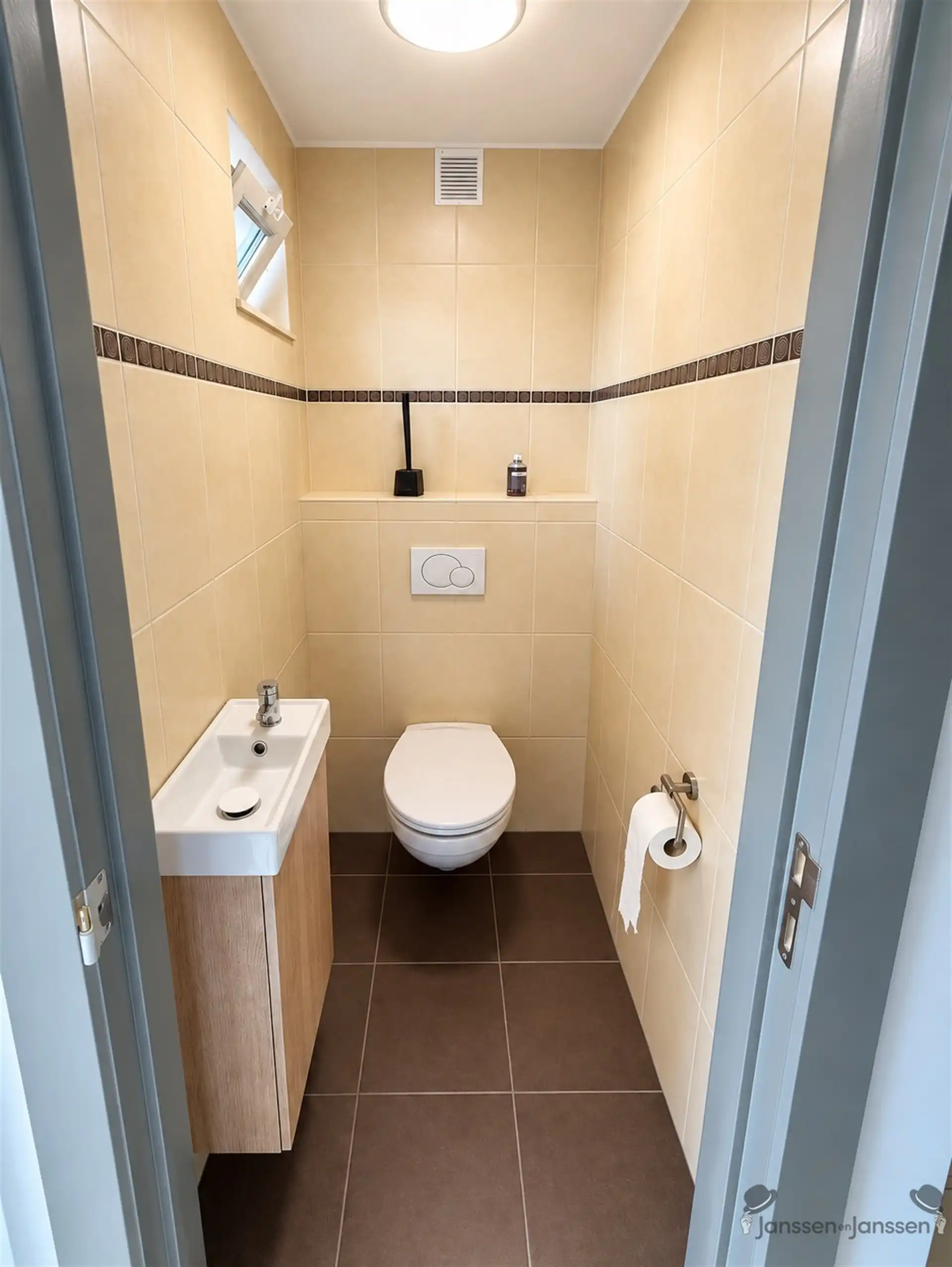 Vers gerenoveerd dakappartement met zuidgericht terras foto 4