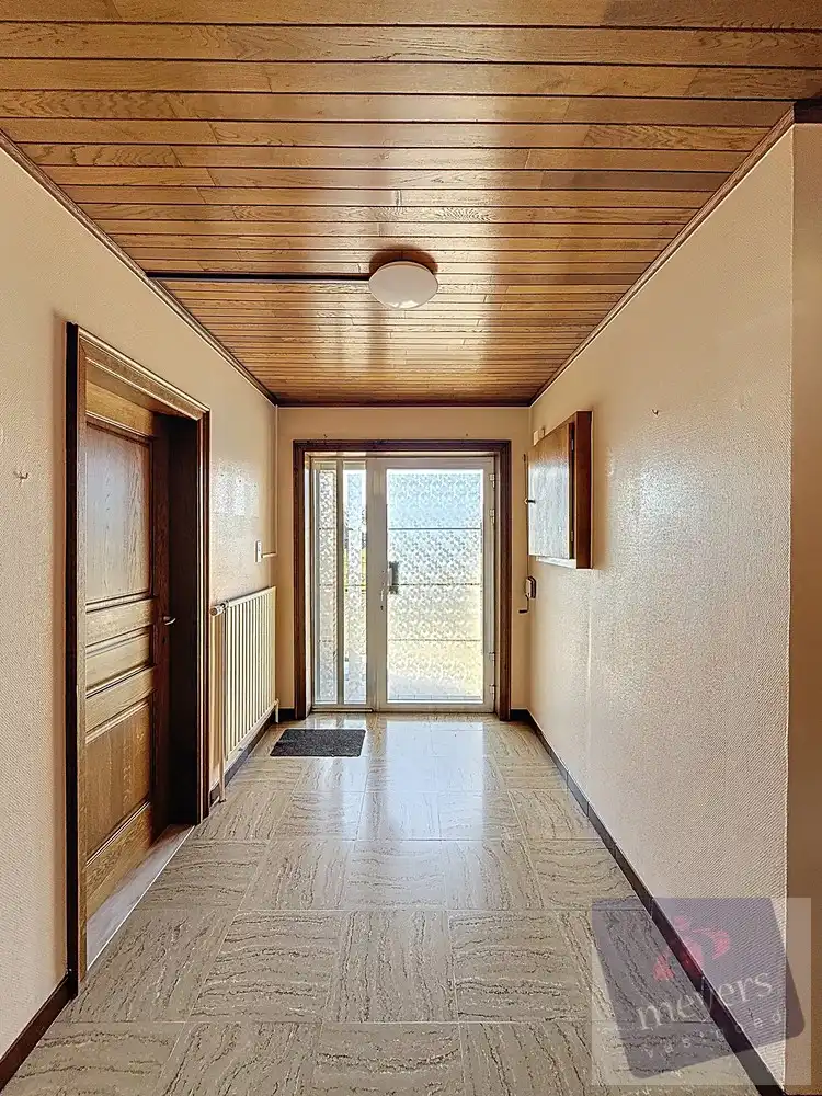 Ruime woning met 5 slaapkamers op perceel van 16a 49ca in Genk foto 4