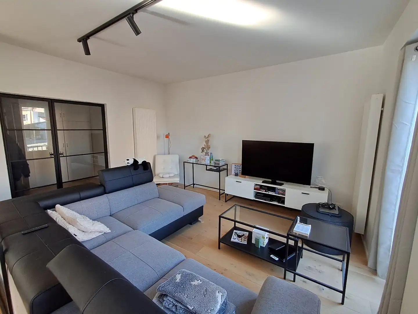 Verzorgd appartement op goede ligging! foto 2