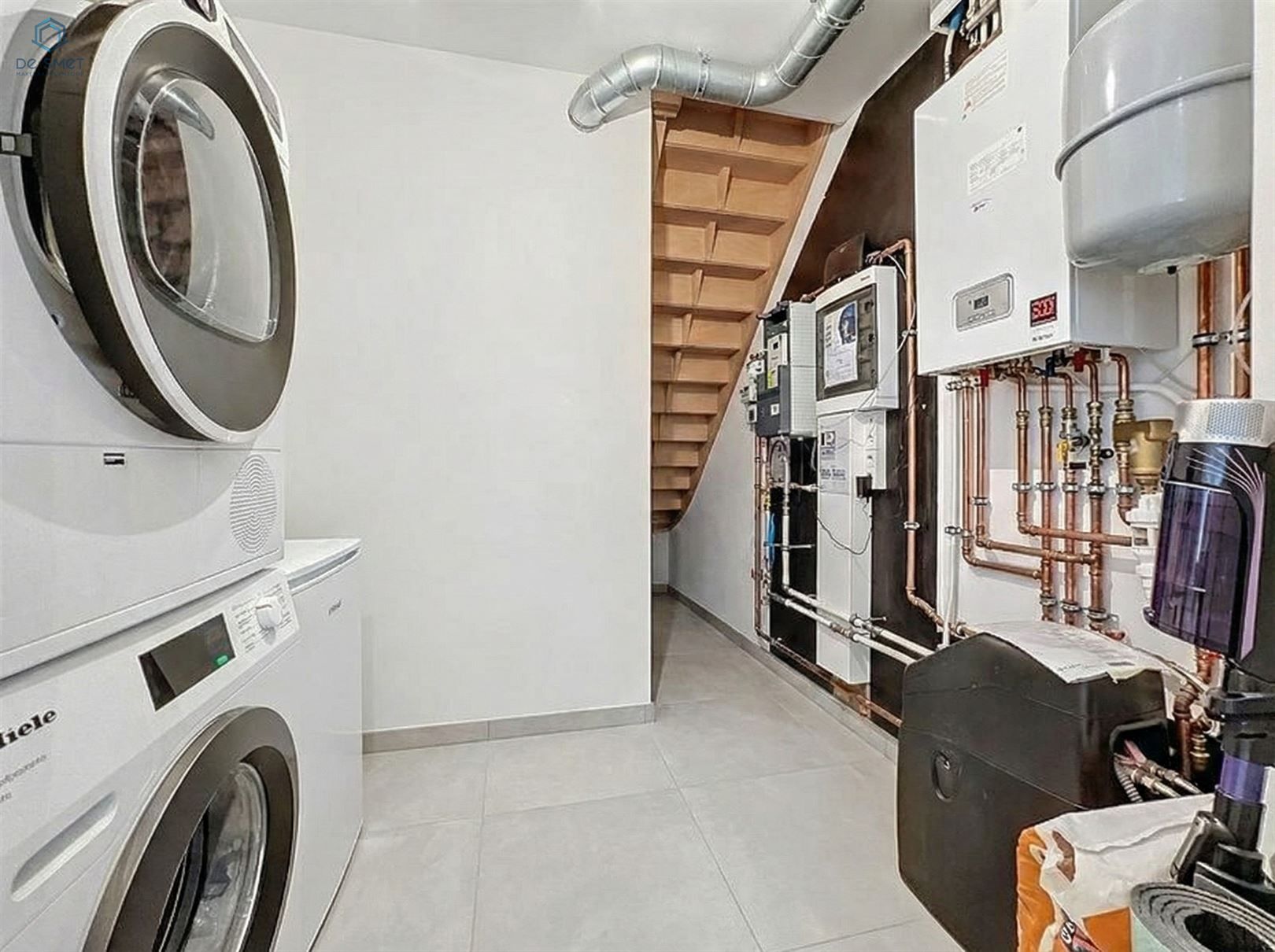 Energiezuinige nieuwbouwwoning met 3 slks en garage! foto 9