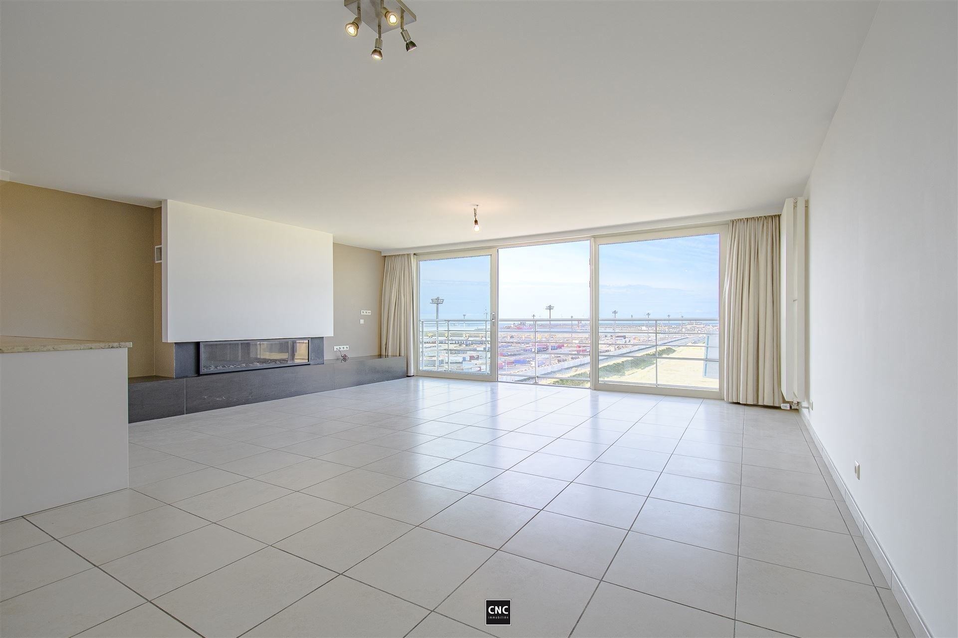 Prachtig appartement met zicht op zee, gelegen in het bruisende Heist-aan-Zee. Met een bewoonbare oppervlakte van 117m² biedt dit modern ingerichte appartement een perfecte combinatie van comfort en stijl. foto 7