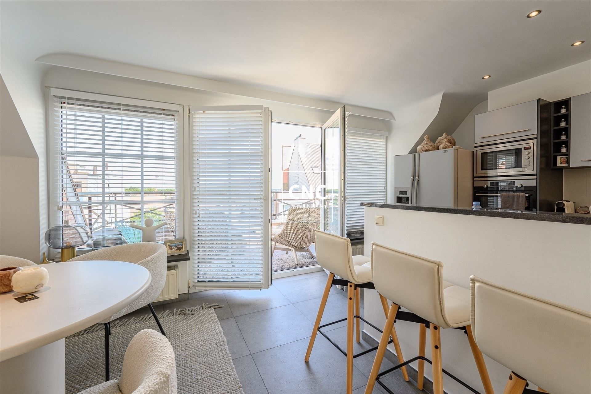 Prachtig instapklaar duplexappartement met 2 grote terrassen foto 9